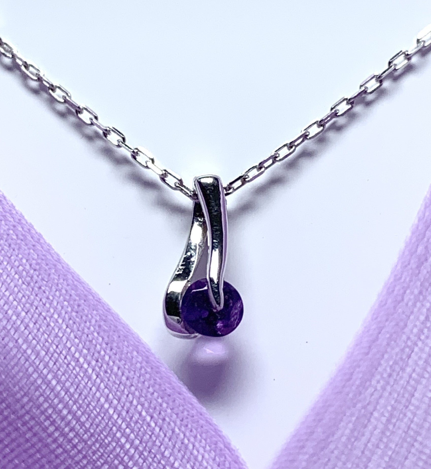 Purple amethyst white gold necklace