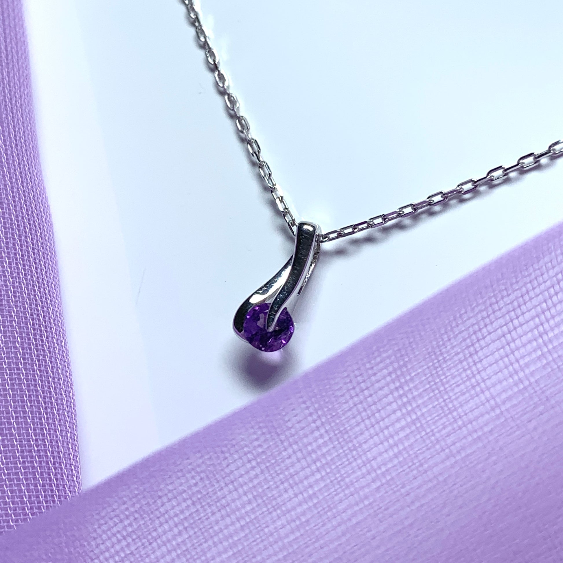 Purple amethyst white gold necklace