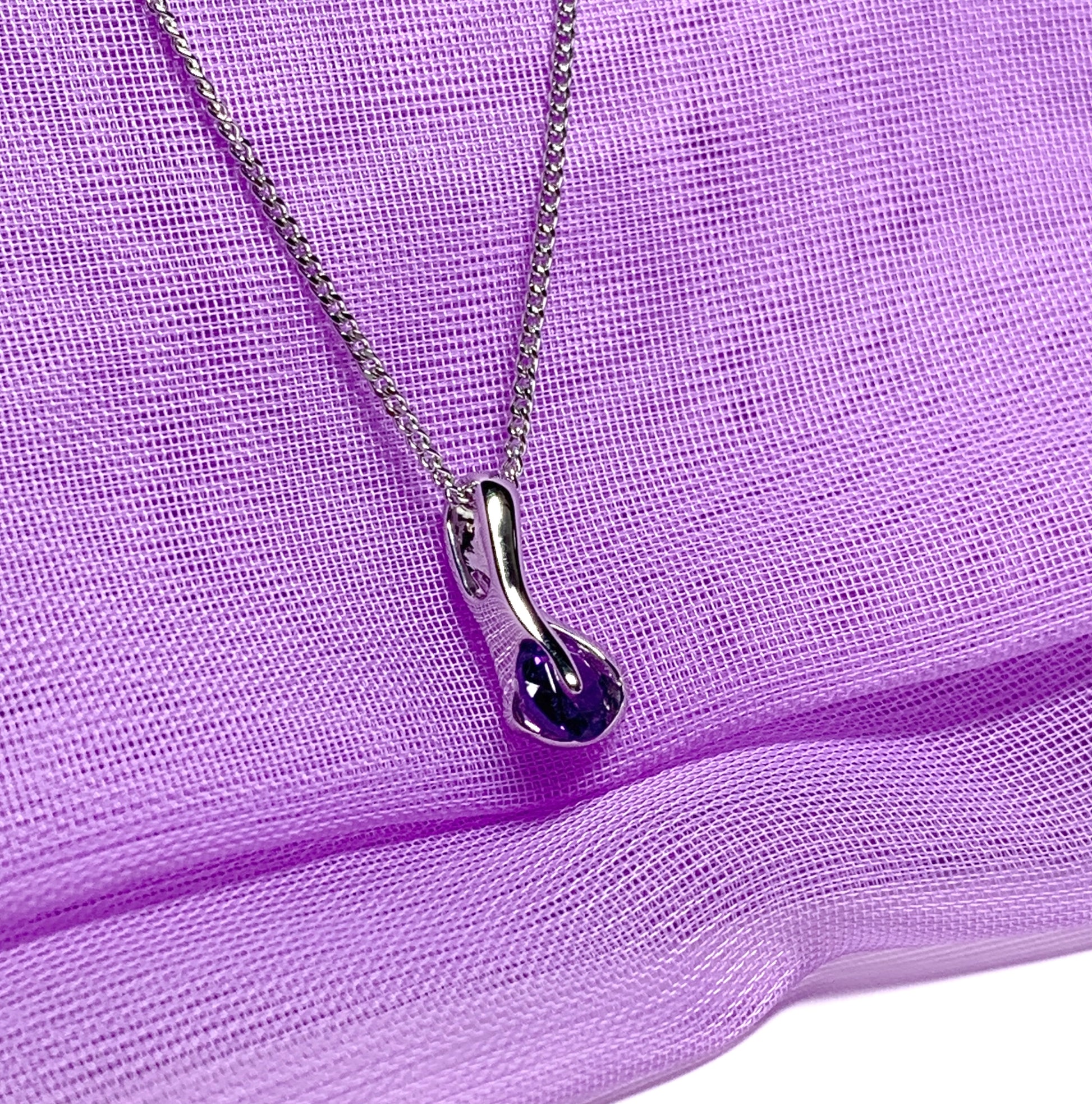 Real purple amethyst white gold necklace