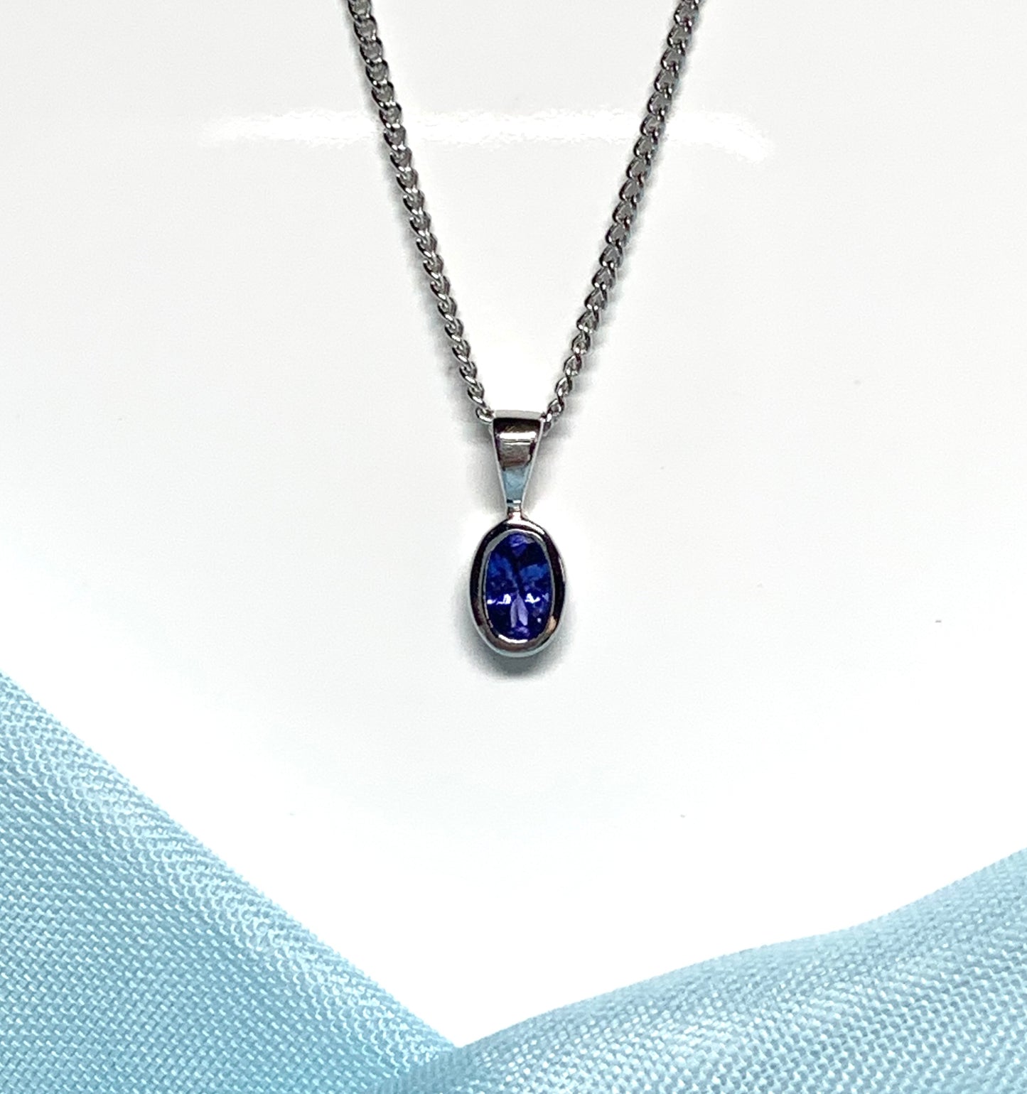 Tanzanite Oval White Gold Necklace