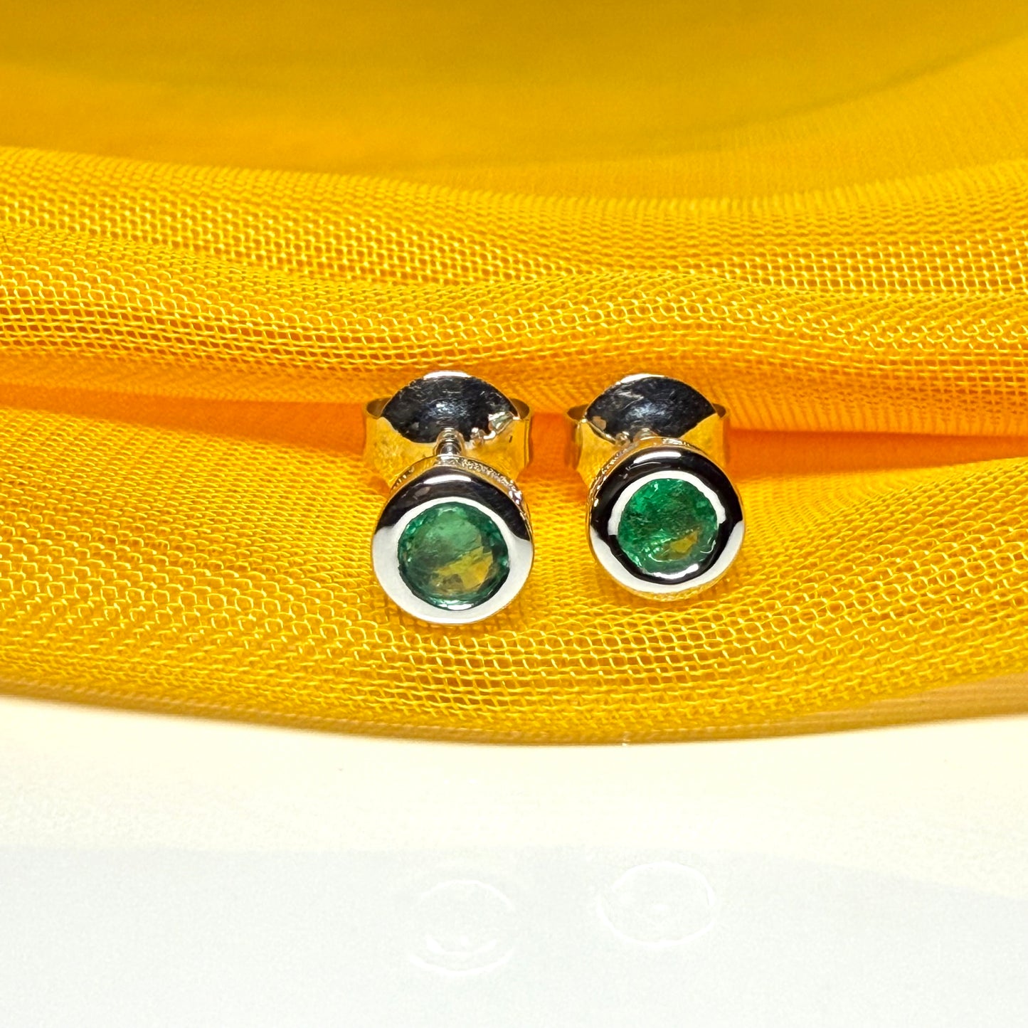 Real Green Emerald Stud Earrings 9ct White Gold – Round Cut 4.5mm | May Birthstone Gift