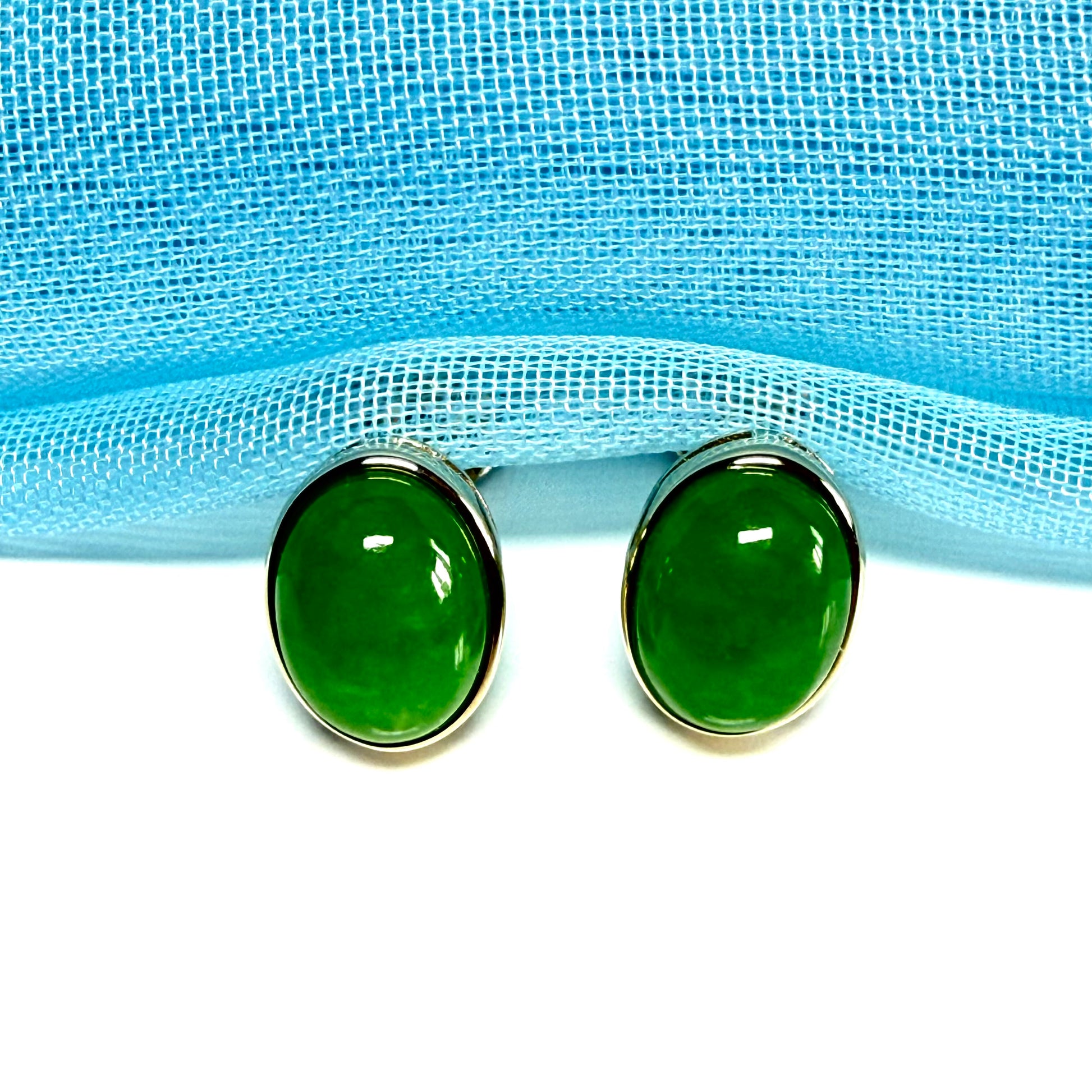 Real Green jade yellow gold oval stud earrings