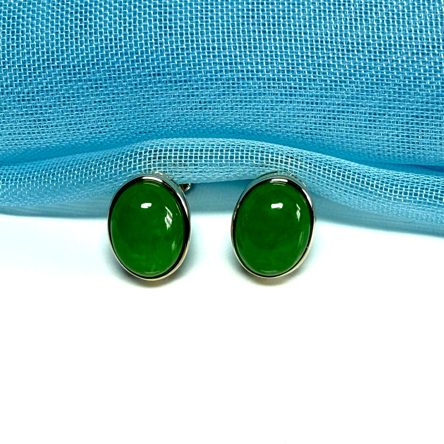 Real Green jade yellow gold oval stud earrings