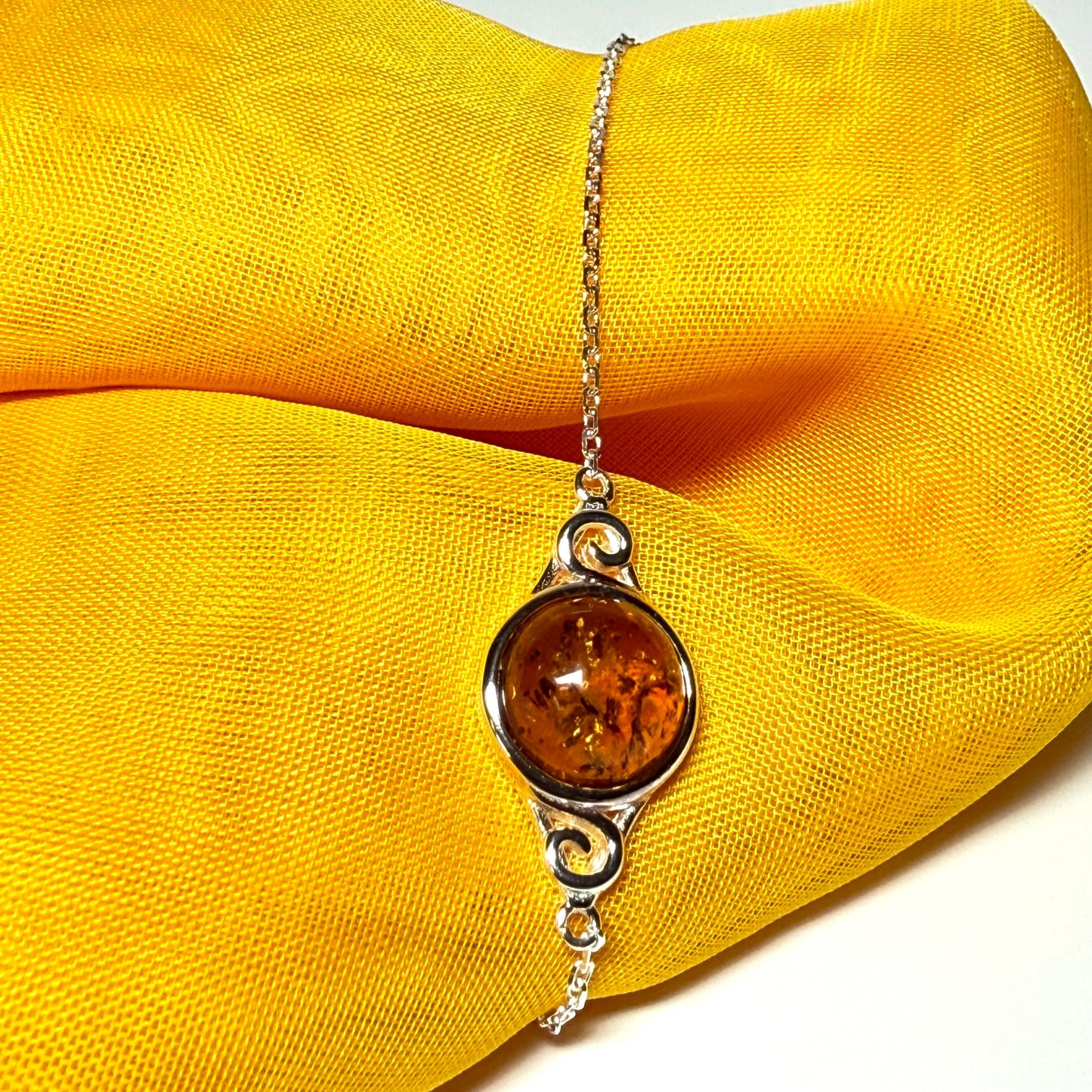 Real amber bracelet fancy round design