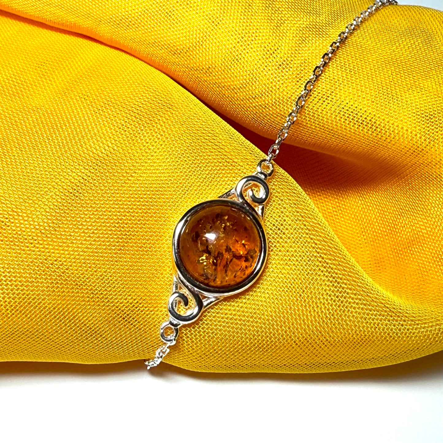 Real amber bracelet fancy round design
