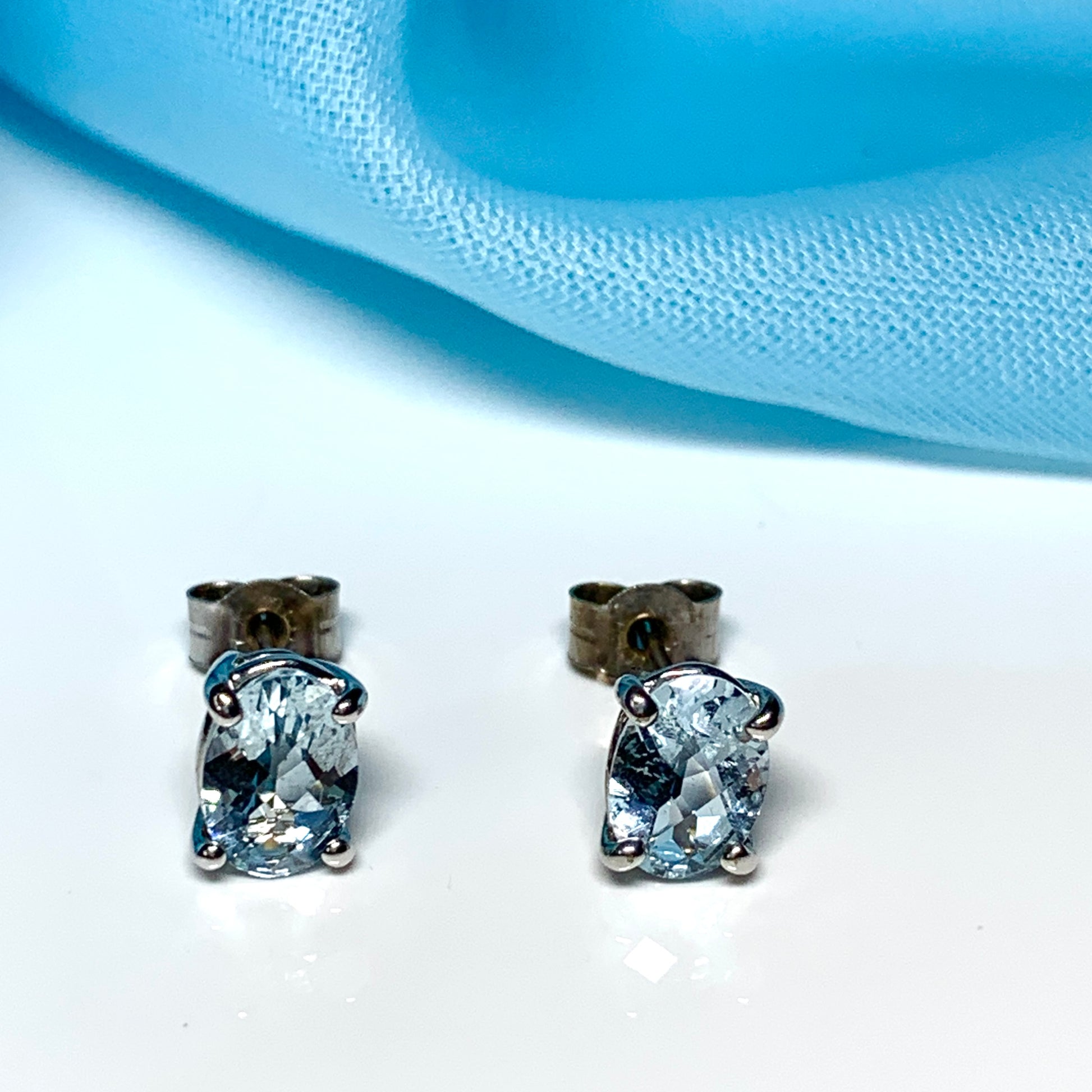 Real aquamarine earrings oval stud white gold