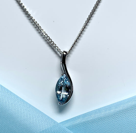 Real aquamarine white gold necklace pendant marquise shaped