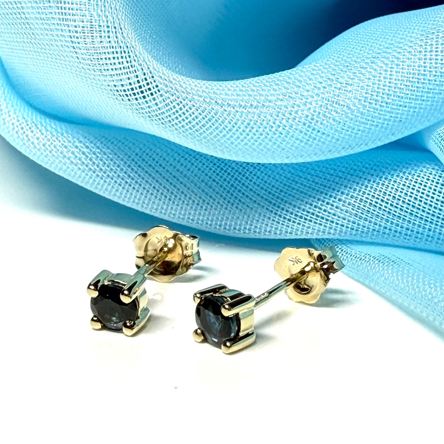 Real blue sapphire earrings round yellow gold stud claw set, simply beautiful sapphires