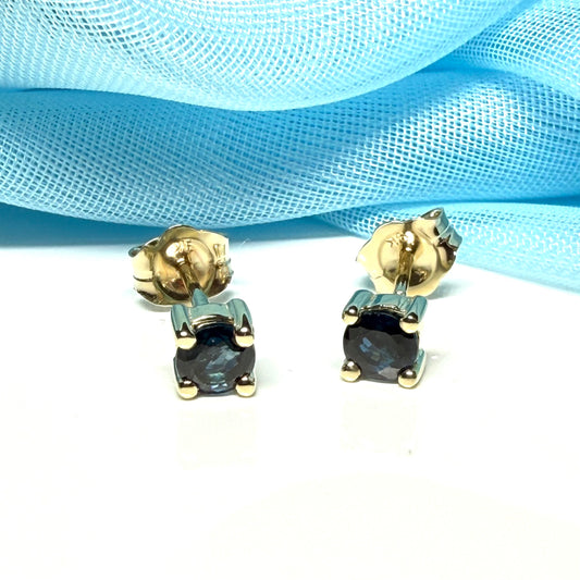 Real blue sapphire earrings round yellow gold stud claw set, simply beautiful sapphires