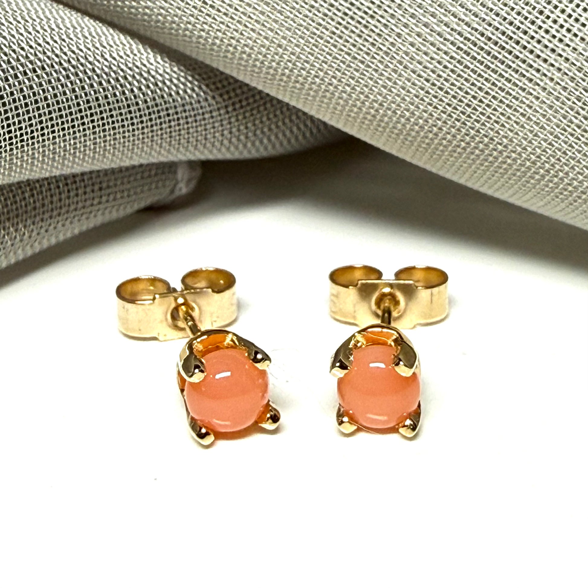 Real Coral yellow gold round simple four claw set stud earrings