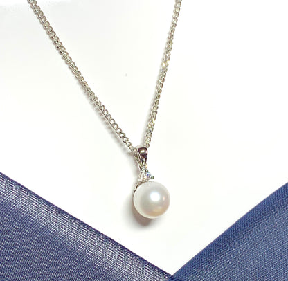 Real freshwater pearl and cubic zirconia necklace pendant