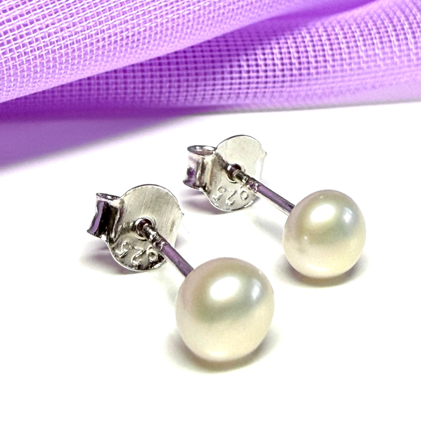 Real freshwater pearl sterling silver round shaped stud earrings 5 mm