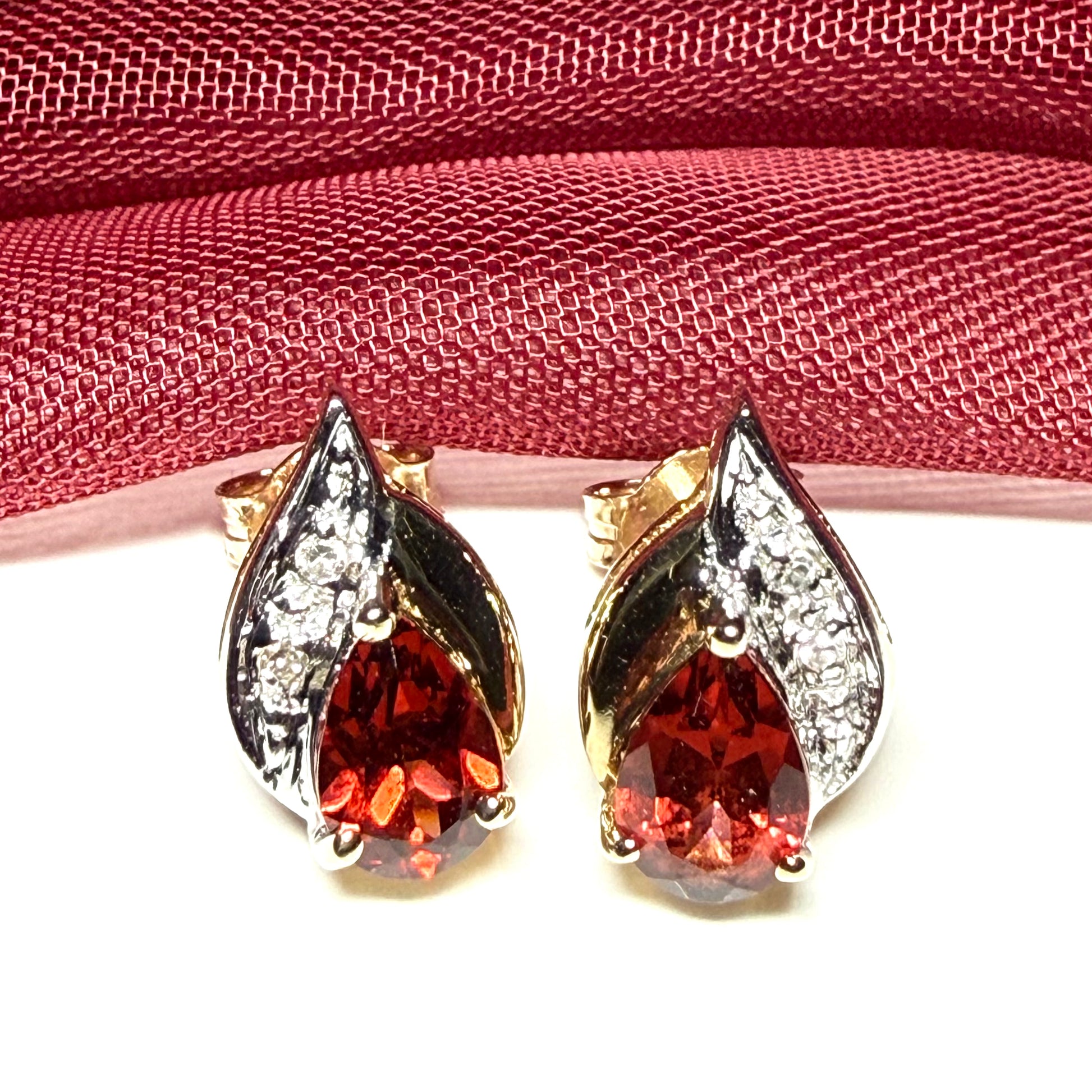 Real garnet and real diamond stud earrings pear shaped yellow gold teardrop