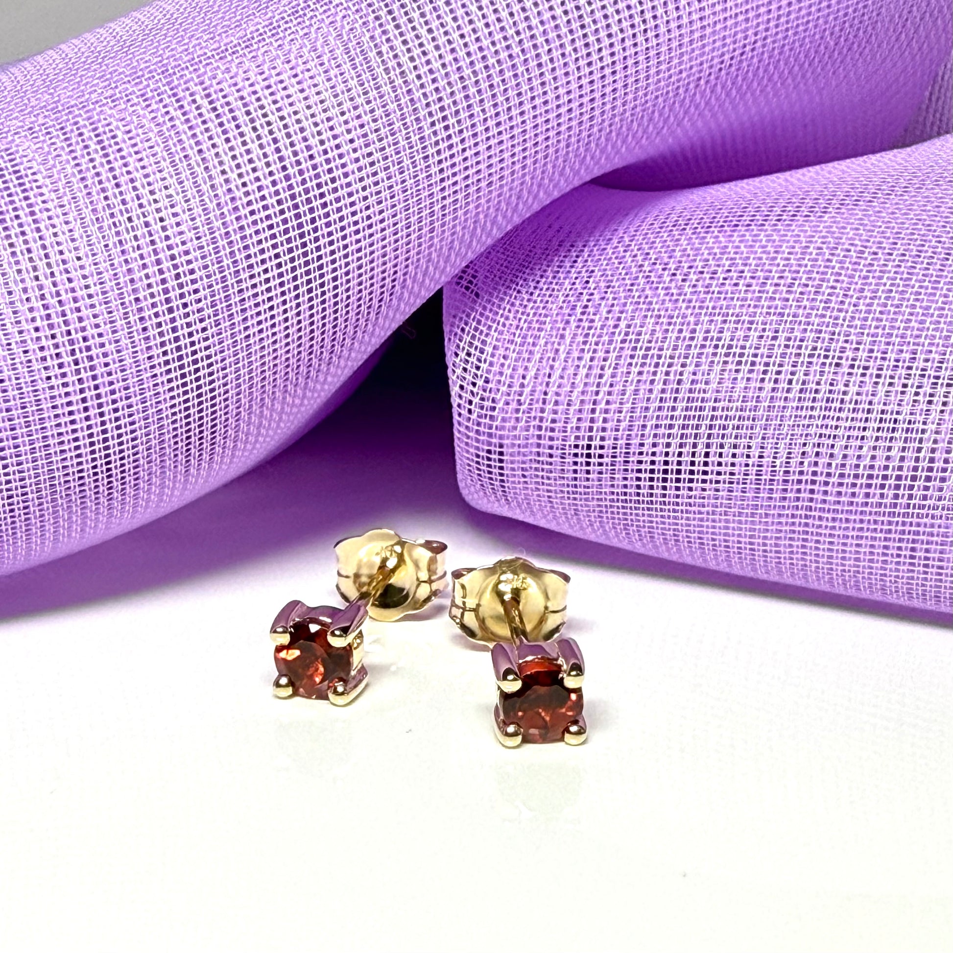 Real garnet earrings round yellow gold stud, simply beautiful