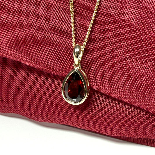 Real garnet stud necklace pear shaped yellow gold teardrop pendant