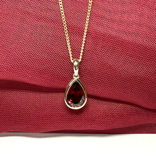 Real garnet stud necklace pear shaped yellow gold teardrop pendant