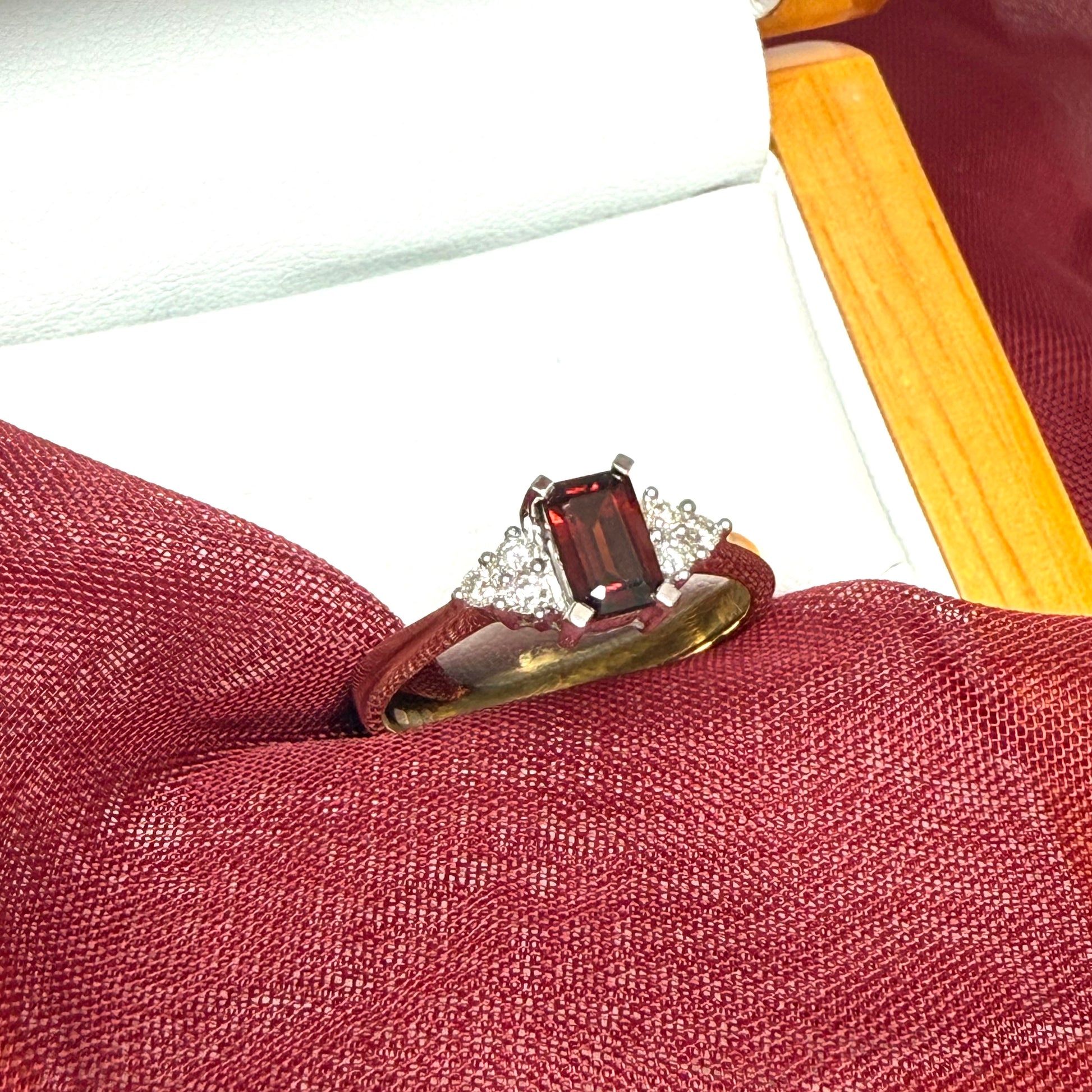 Real garnet yellow gold and diamond dress ring