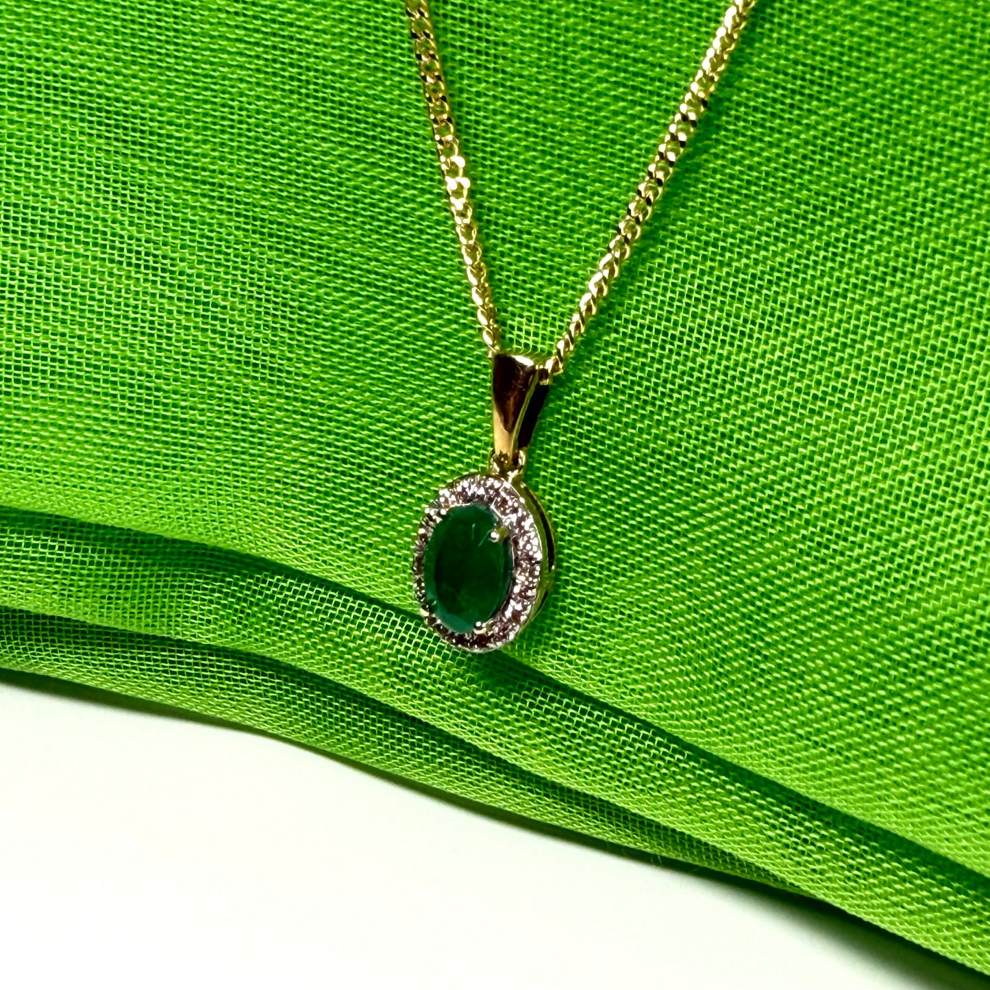 Real green emerald and real diamond oval shaped cluster necklace yellow gold pendant with chain