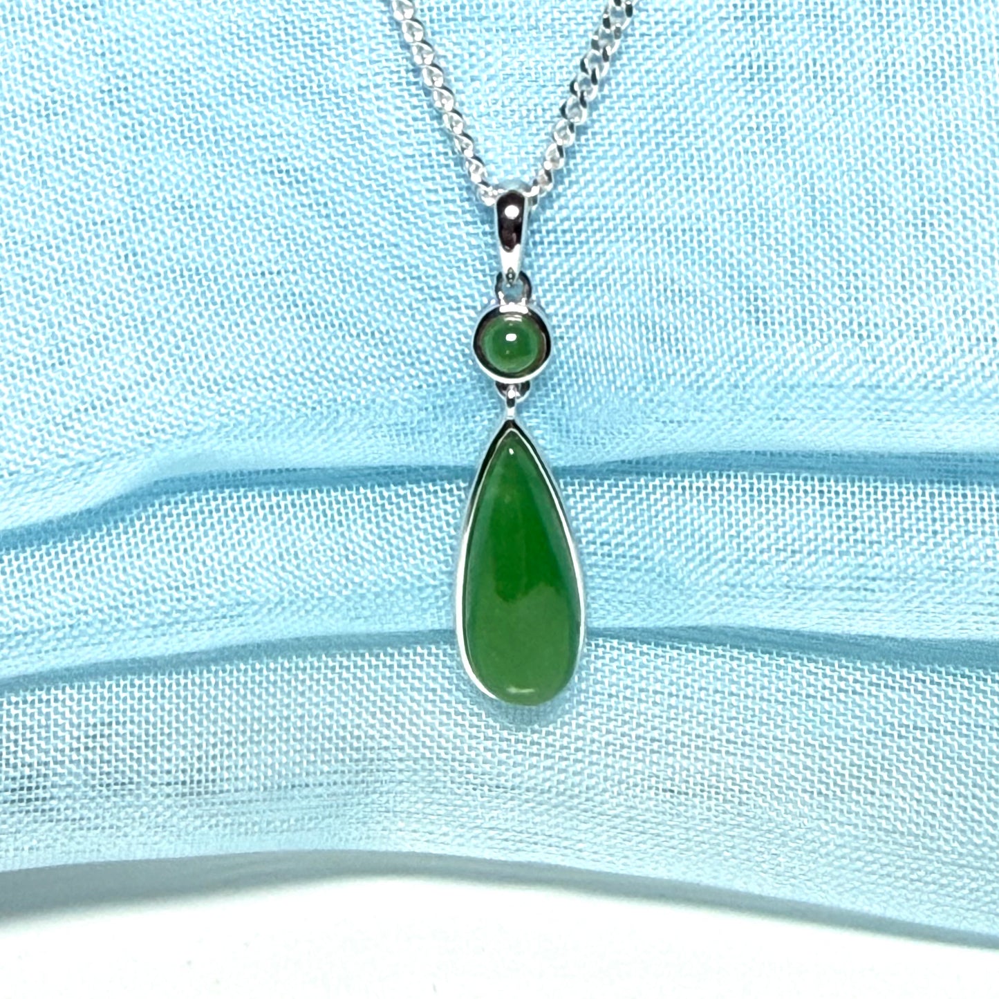 Real green jade double white gold pear and round shaped necklace