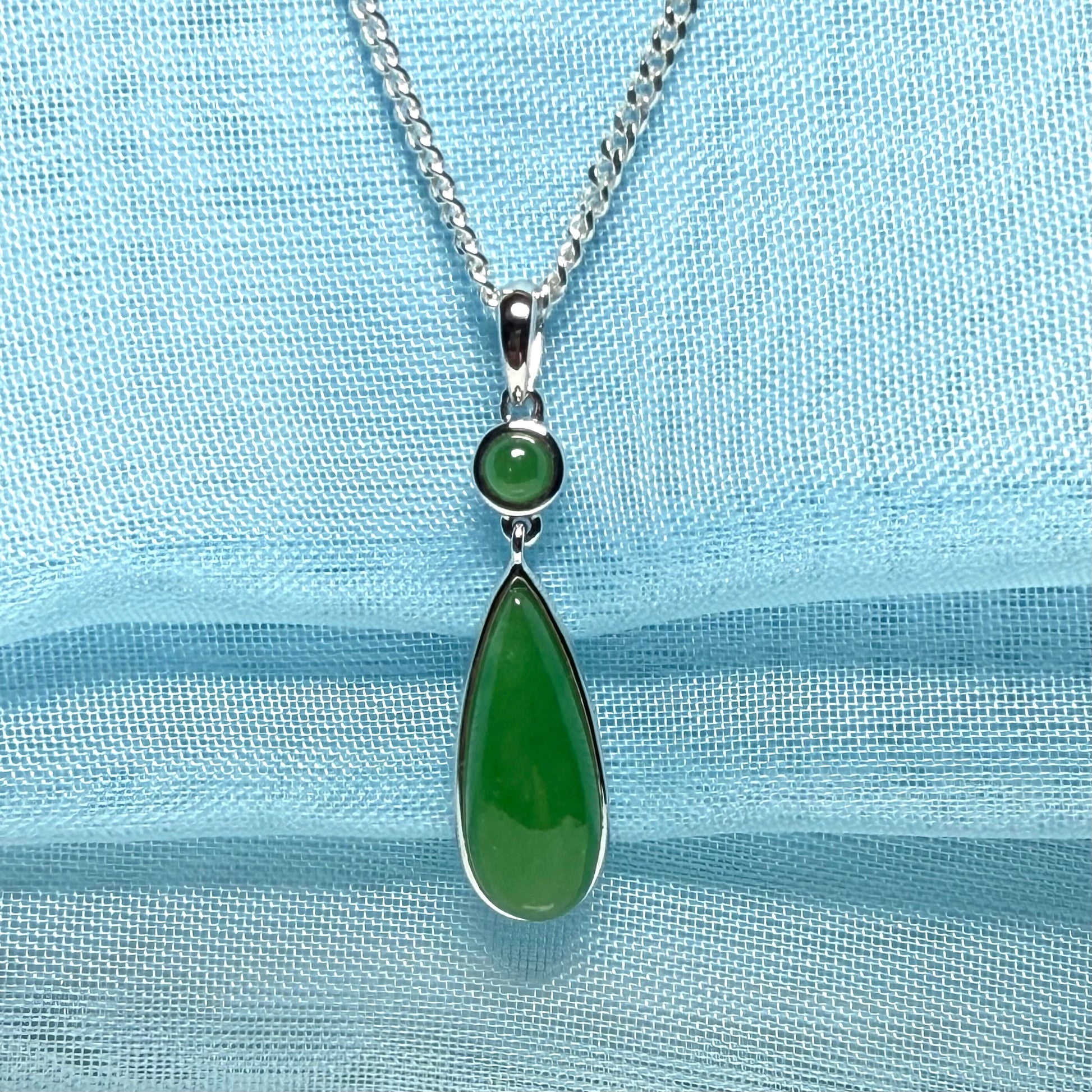 Real green jade double white gold pear and round shaped necklace