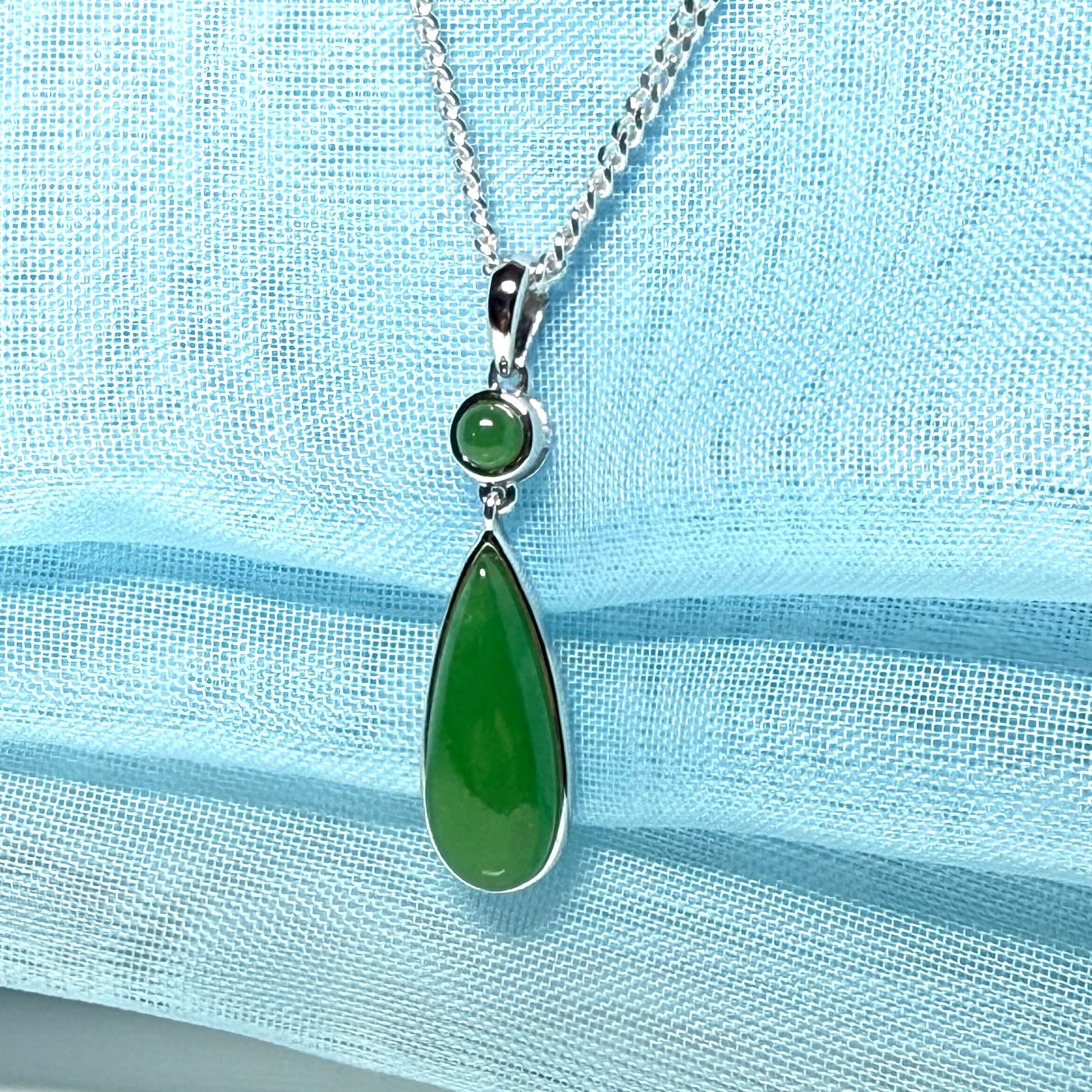 Real green jade double white gold pear and round shaped necklace