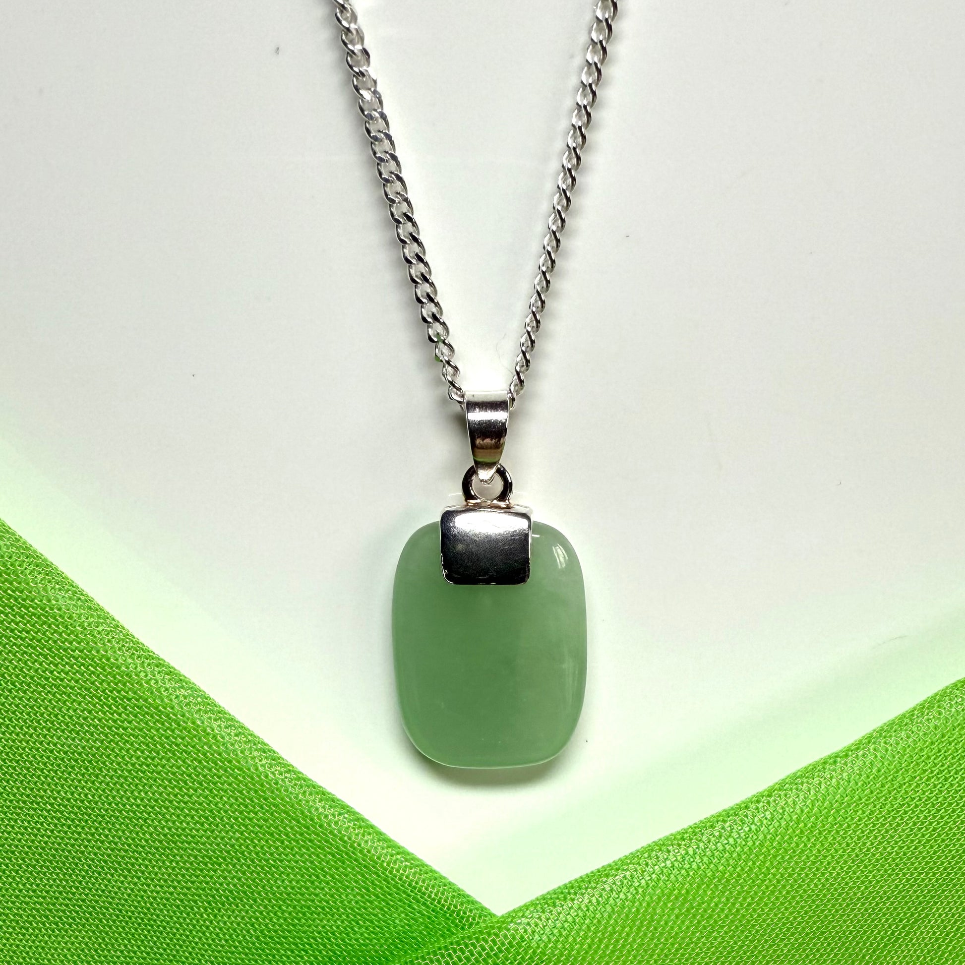 Real green jade necklace cushion shaped silver