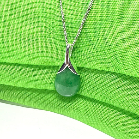 Real green jade necklace in a teardrop with pear shape, a timeless designed pendant with a chain
