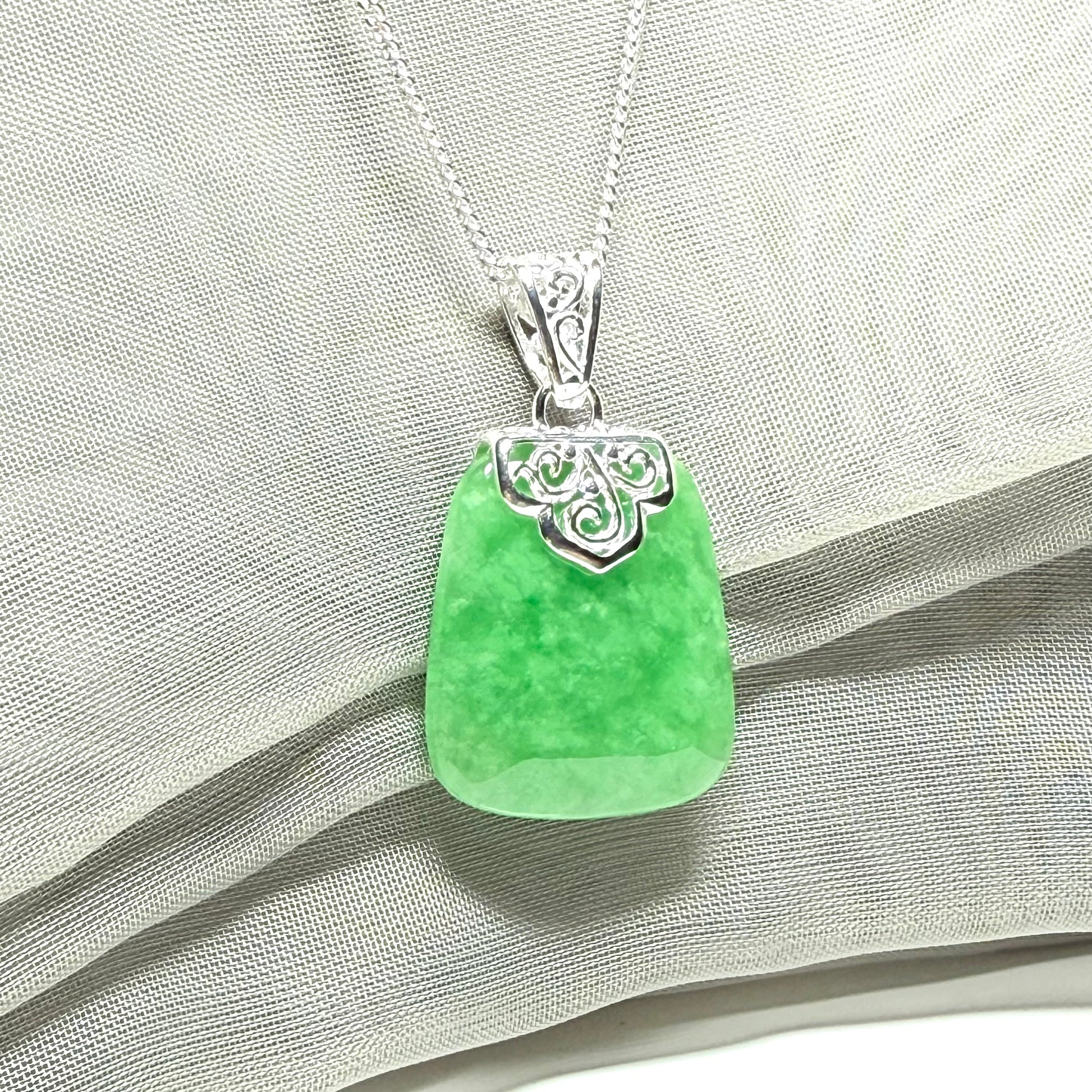 Real green jade necklace large cushion shape, a truly stunning pendant