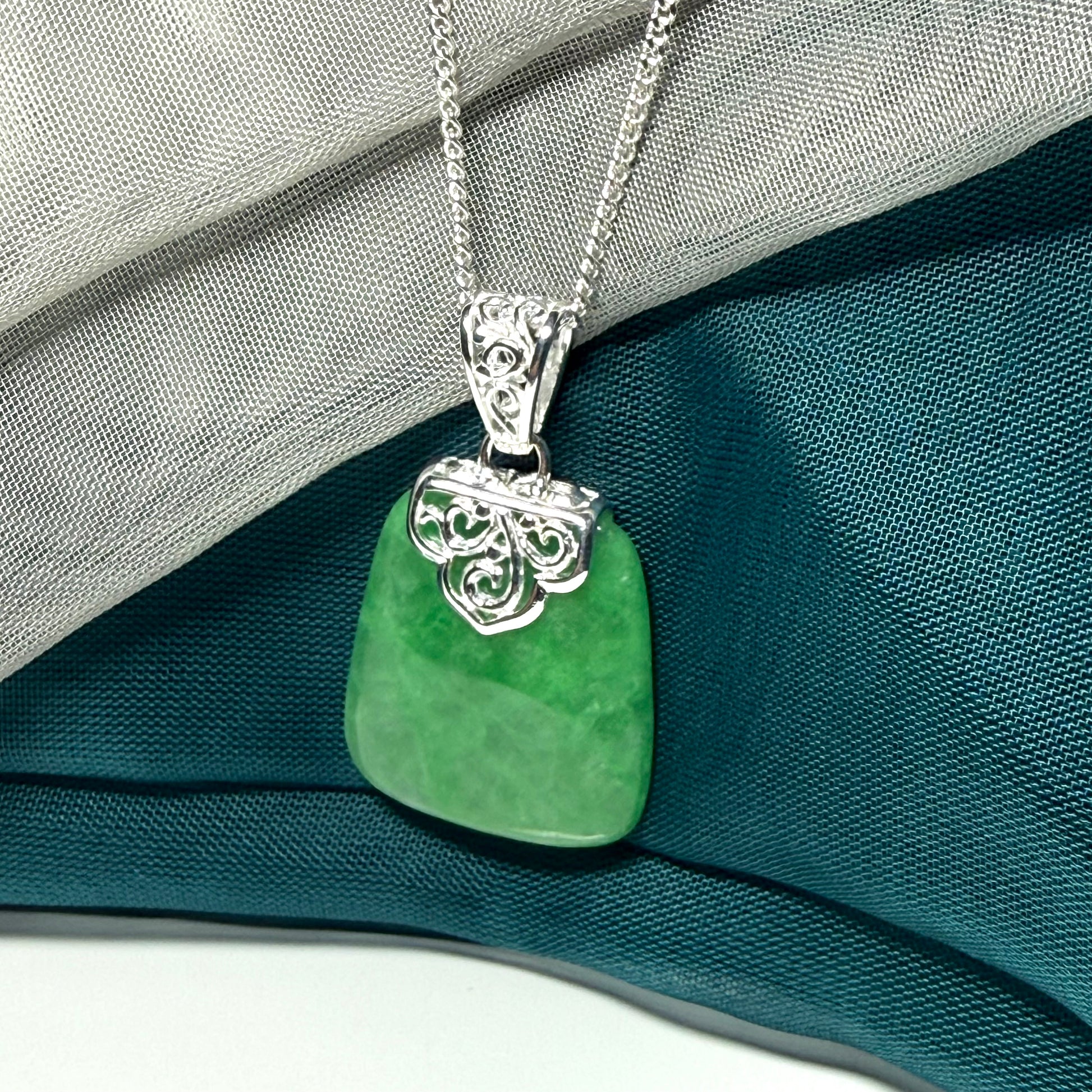 Real green jade necklace large cushion shaped with a solid silver curb chain included sterling silver, truly gorgeous