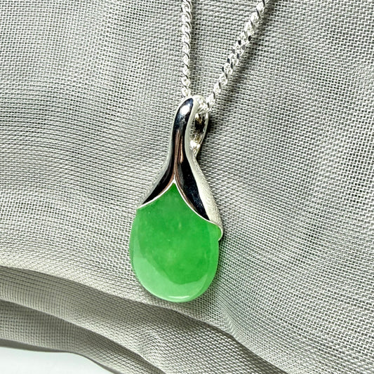 Real green jade pear shaped necklace sterling silver pendant with a chain