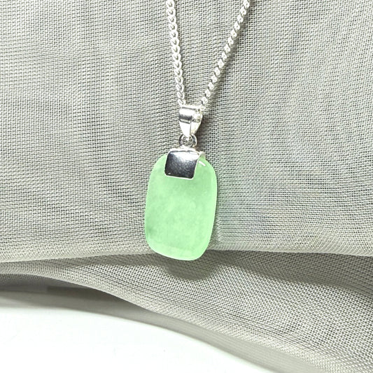 Real green jade pendant necklace cushion shaped silver, stunning gorgeous