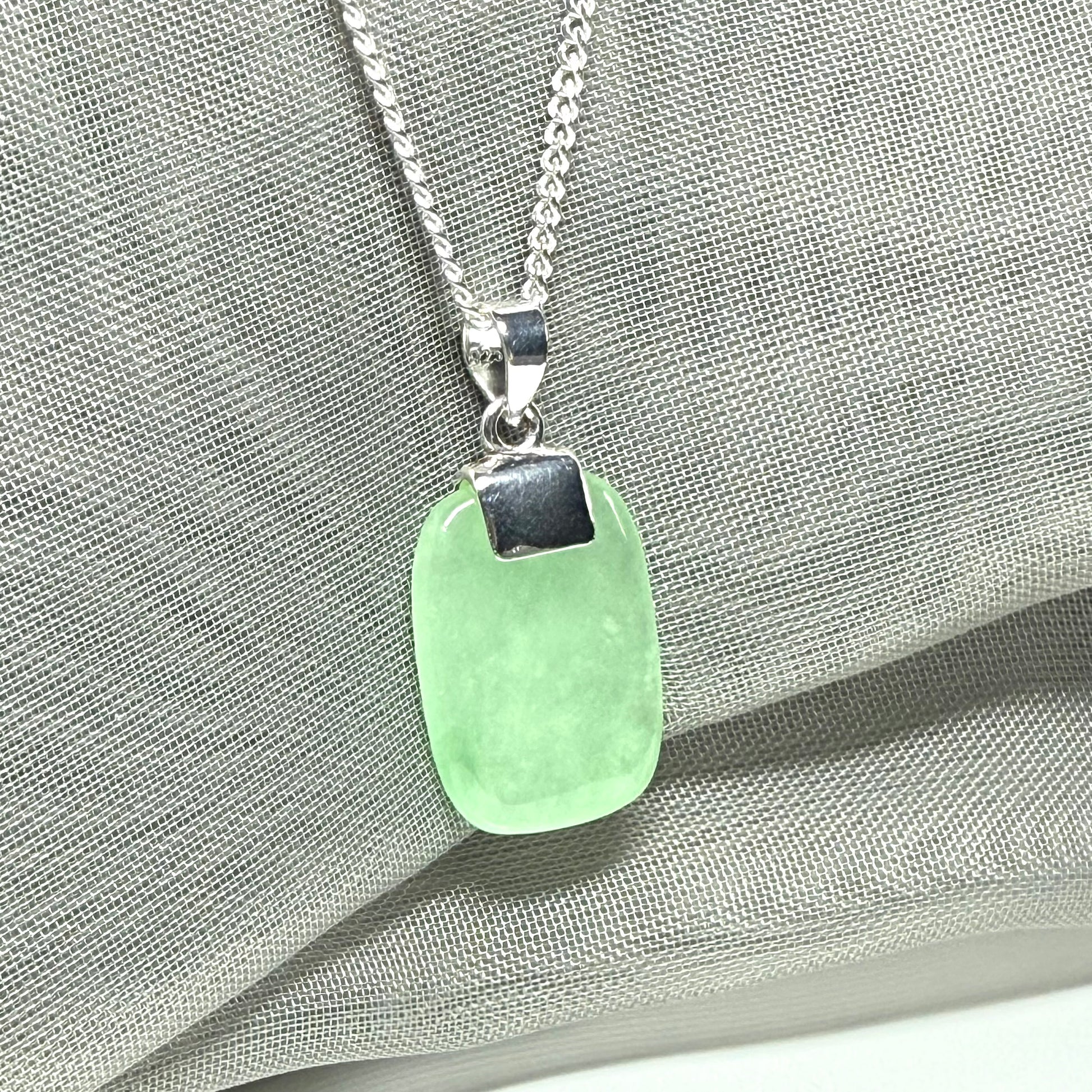 Real green jade pendant necklace cushion shaped silver, stunning gorgeous