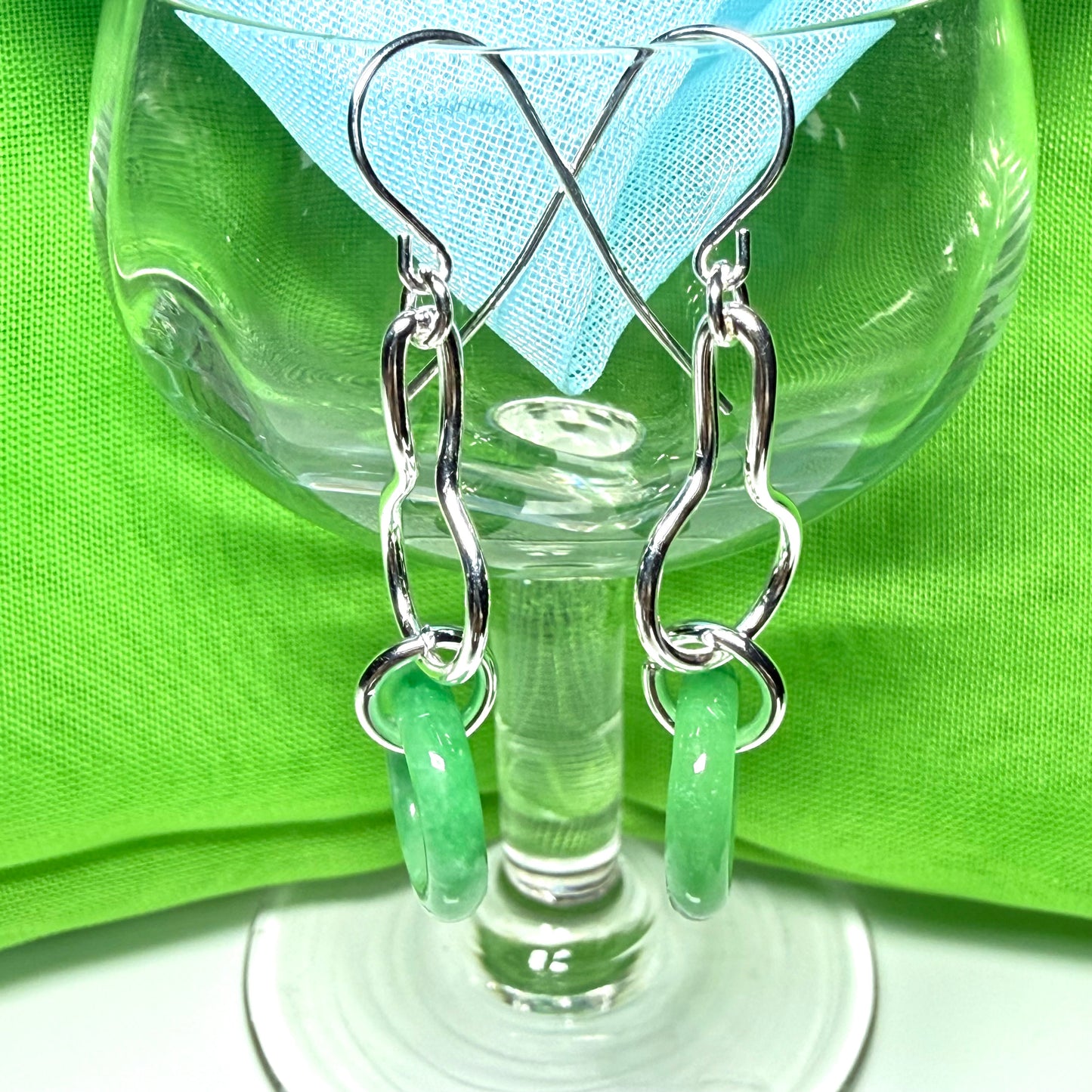 Real green jade sterling silver looped dangling dropped earrings, round twisted shape