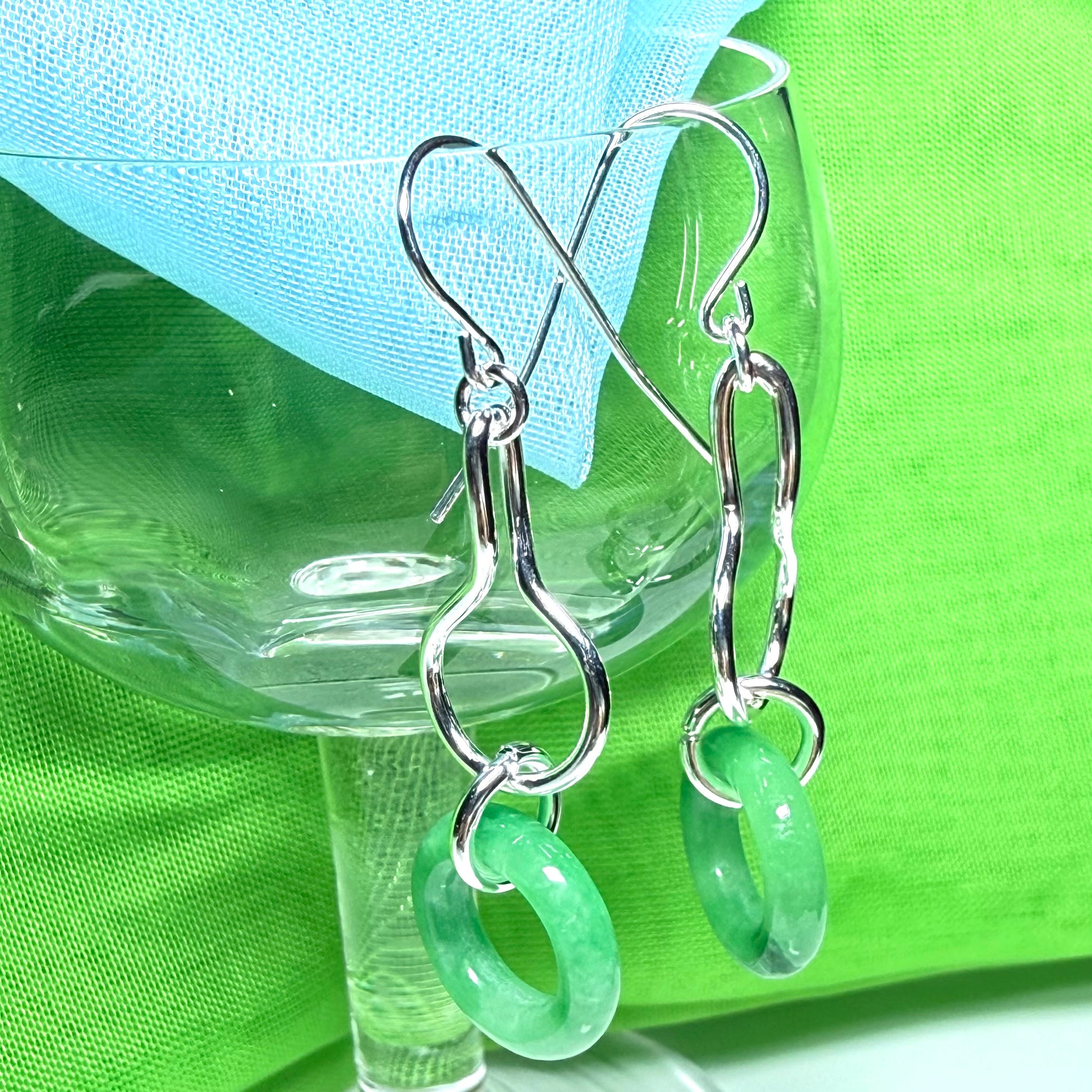 Real green jade sterling silver looped dangling dropped earrings, round twisted shape