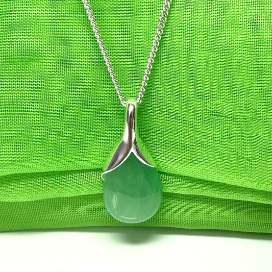 Real green jade tear drop sterling silver pear teardrop shape pendant, including a chain