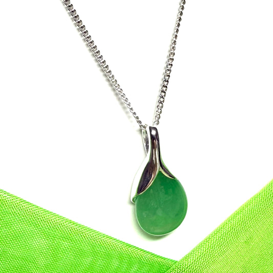 Real green jade tear drop sterling silver pear teardrop shape pendant, including a chain