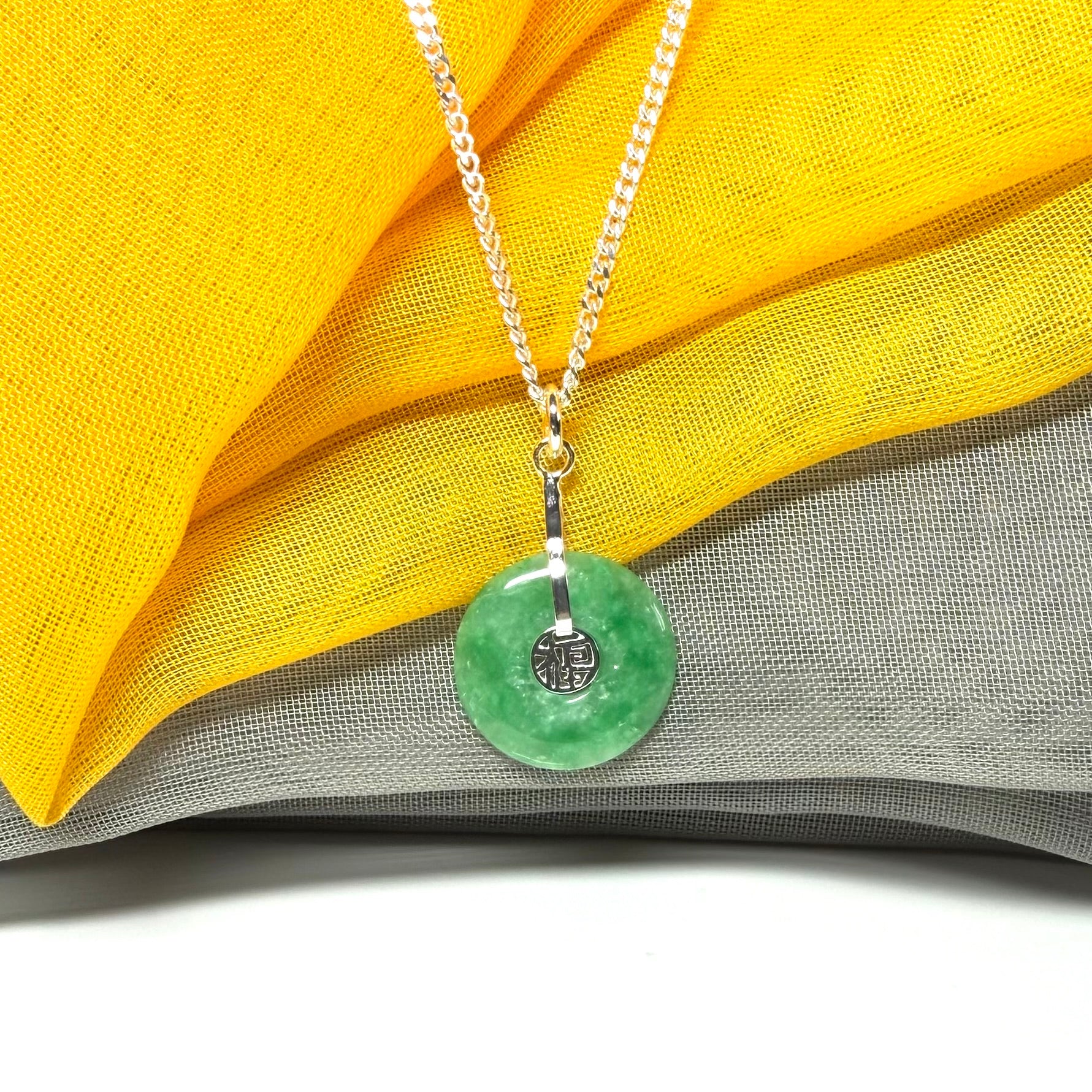 Real green round jade necklace sterling silver pendant, simply stunning