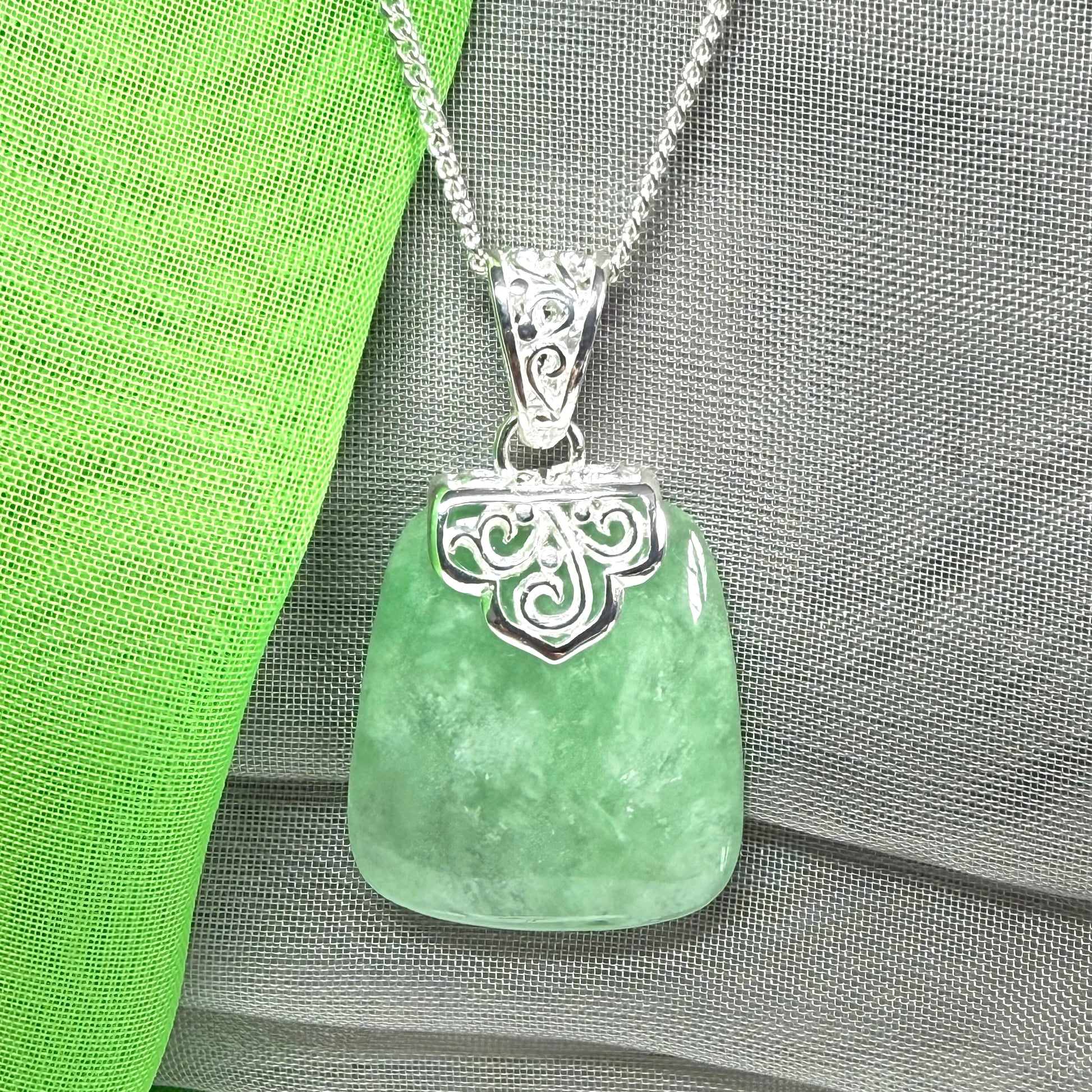 Real jade necklace green patterned sterling silver