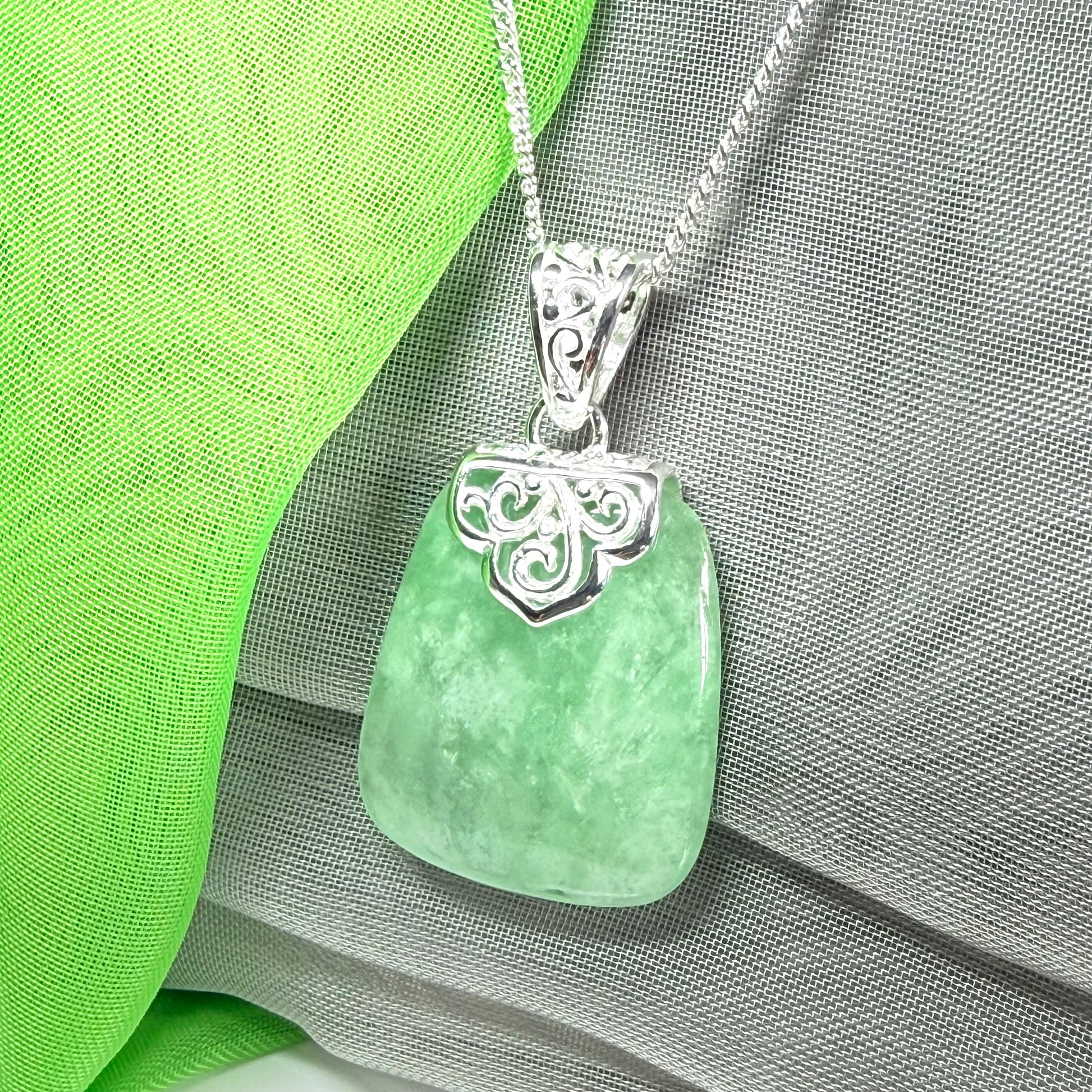 Real jade necklace green patterned sterling silver