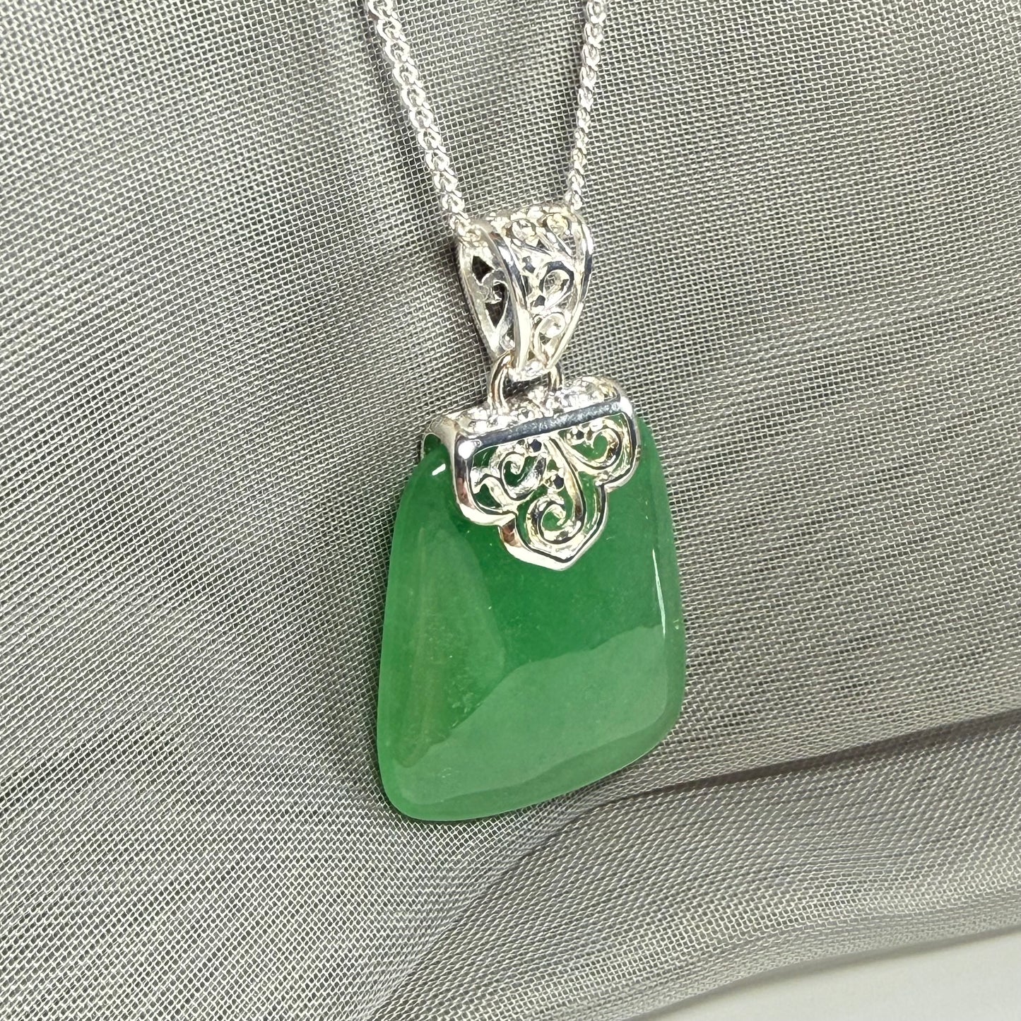Real jade necklace green sterling silver large cushion shaped, with a beautiful designed pendant with chain