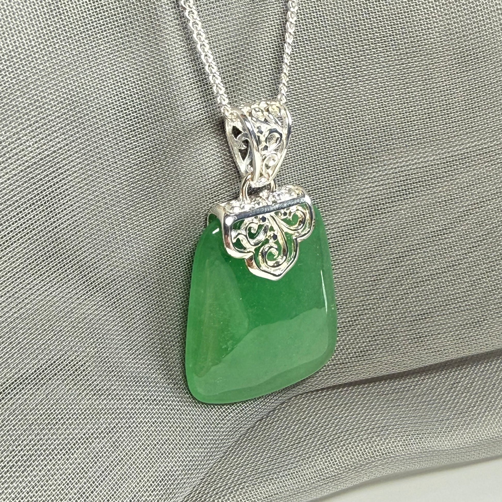Real jade necklace green sterling silver large cushion shaped, with a beautiful designed pendant with chain