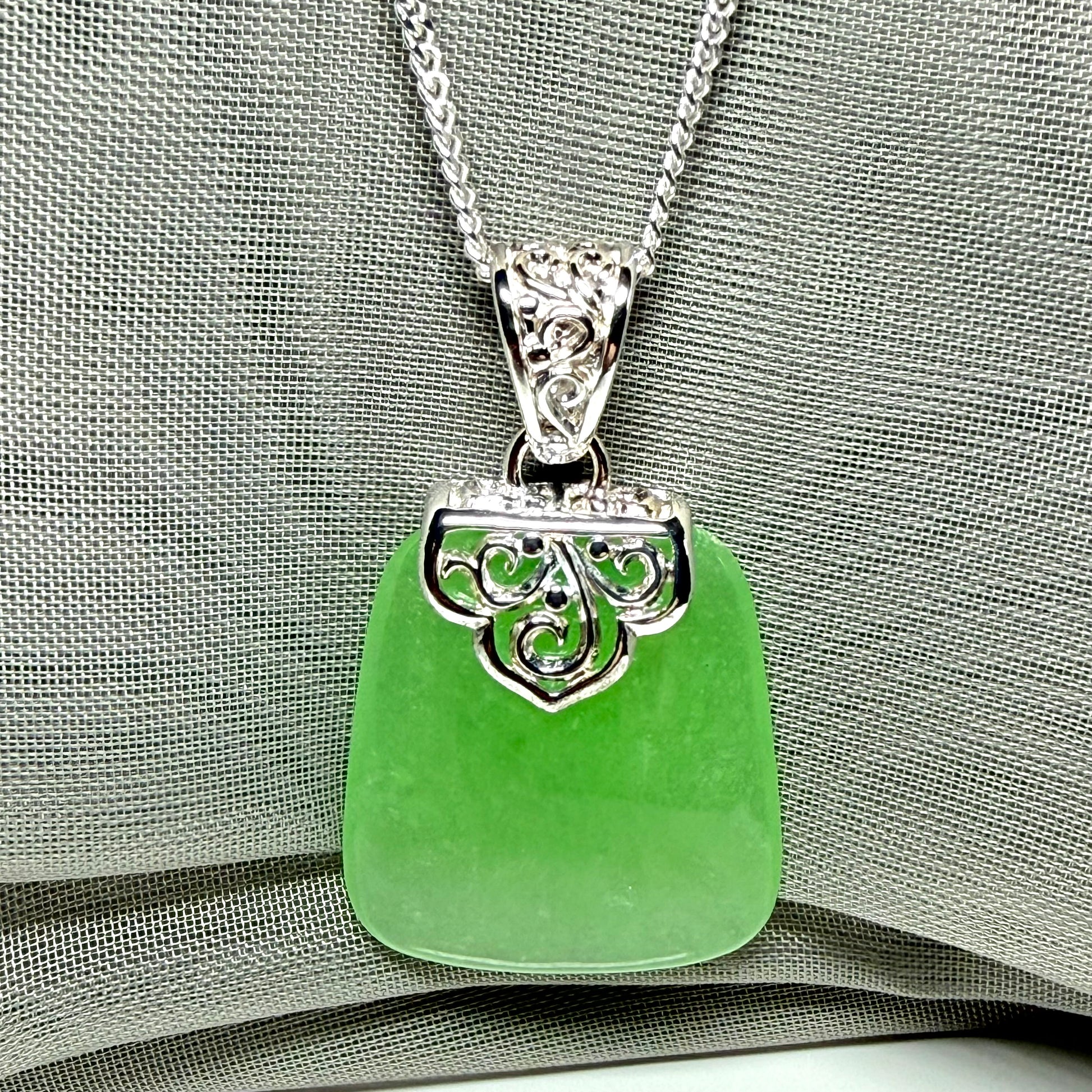 Real jade necklace green sterling silver large cushion shaped, with a timeless stunning design