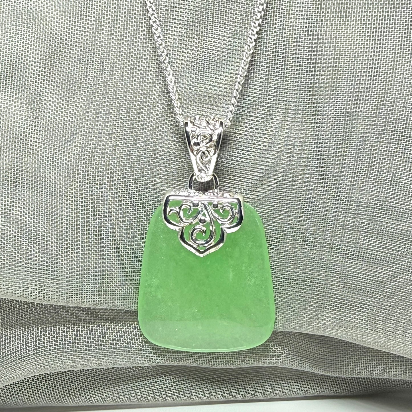 Real jade necklace green sterling silver large cushion shaped, with a timeless stunning design