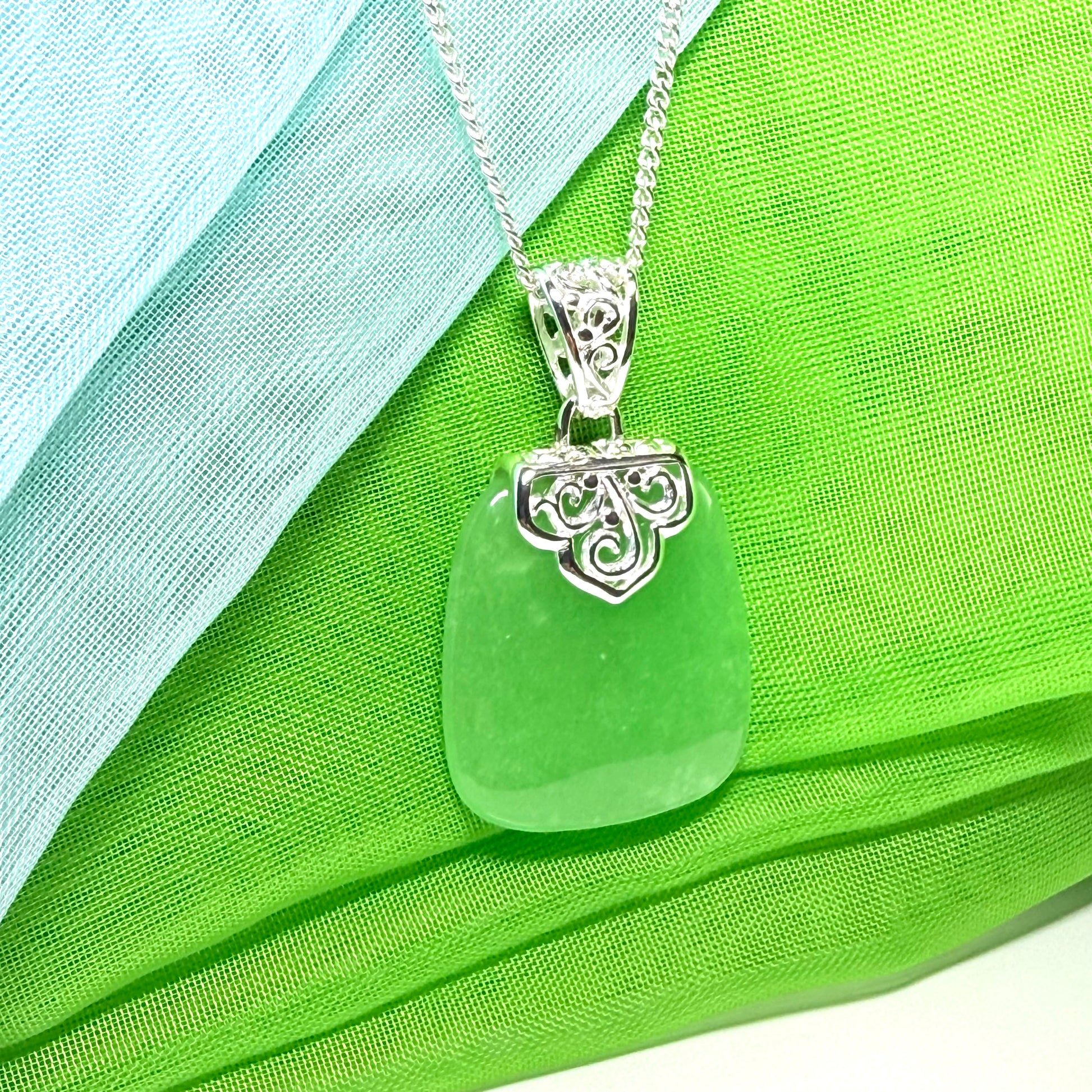 Real jade pendant green sterling silver large cushion shaped, a truly stunning necklace with chain