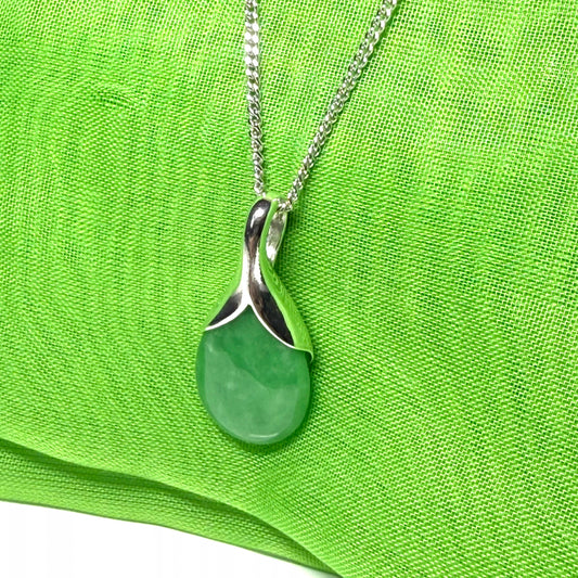 Real light green jade pear shape or teardrop necklace stunning and beautiful pendant design