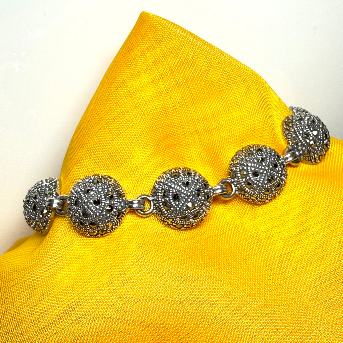 Real marcasite sterling silver bracelet round shaped