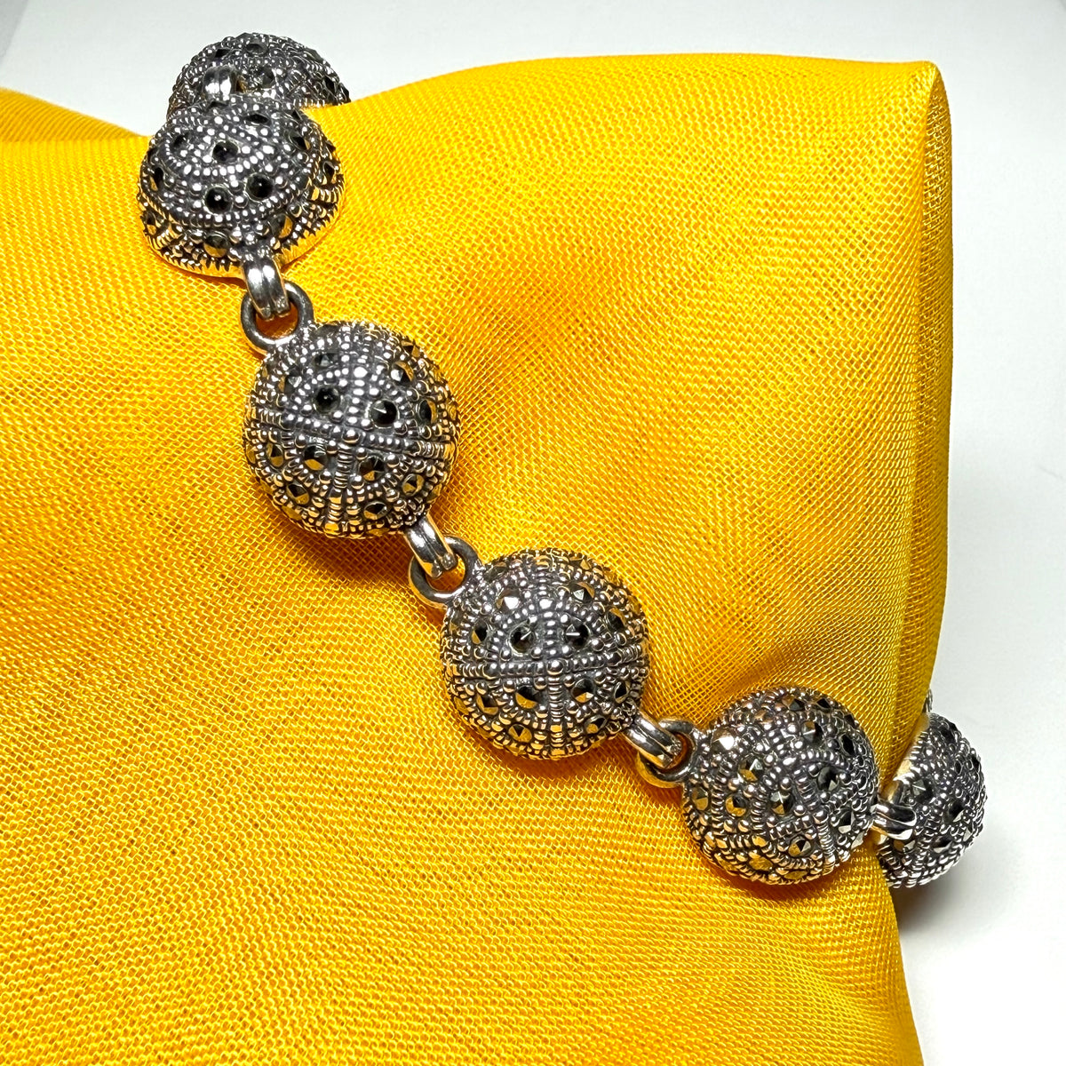 Real marcasite sterling silver bracelet round shaped