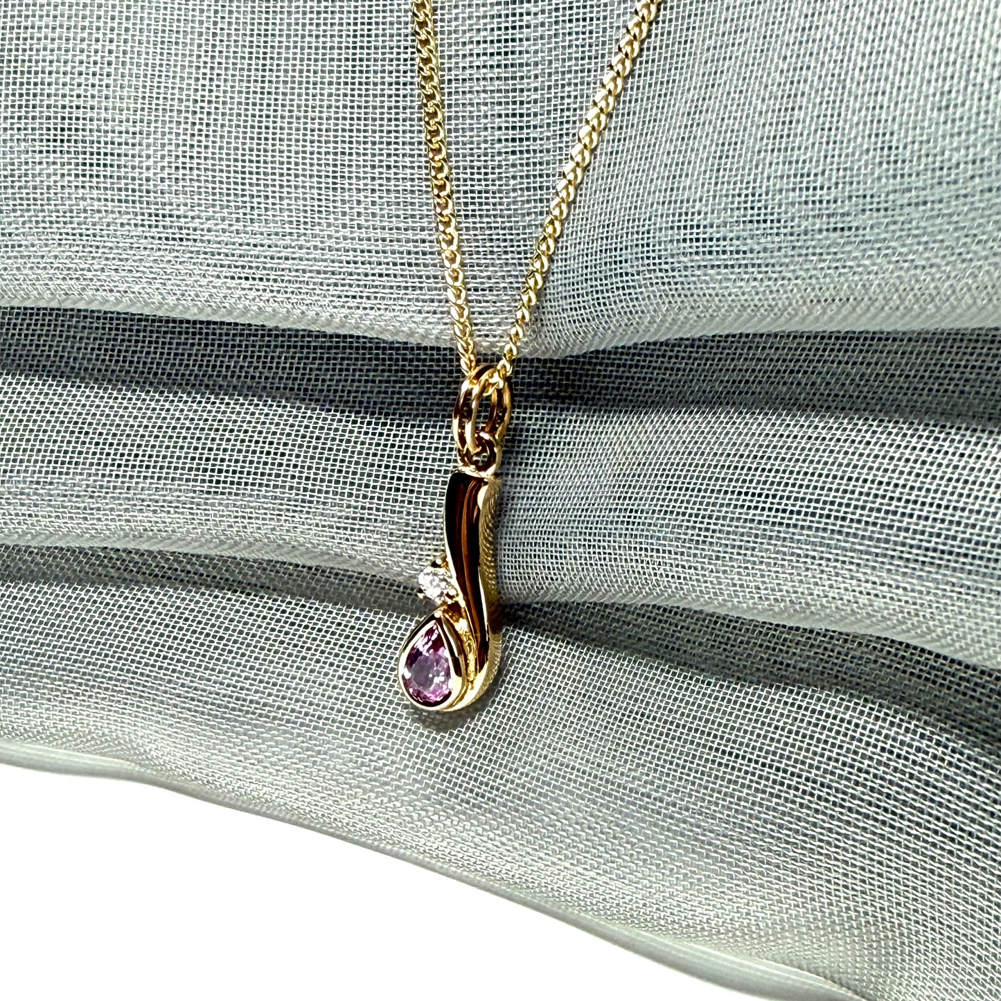 Real pink sapphire and diamond necklace yellow gold pendant with a chain included