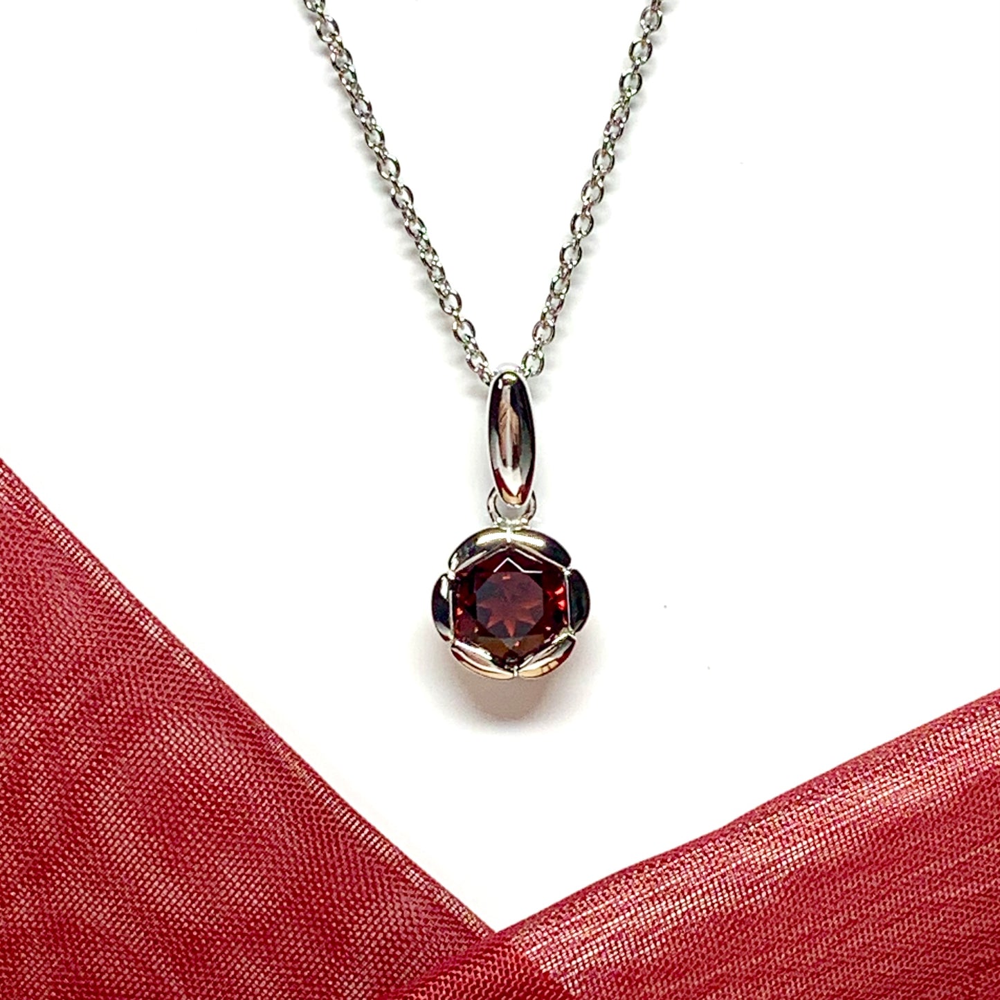 Real red garnet necklace fancy flower edged round