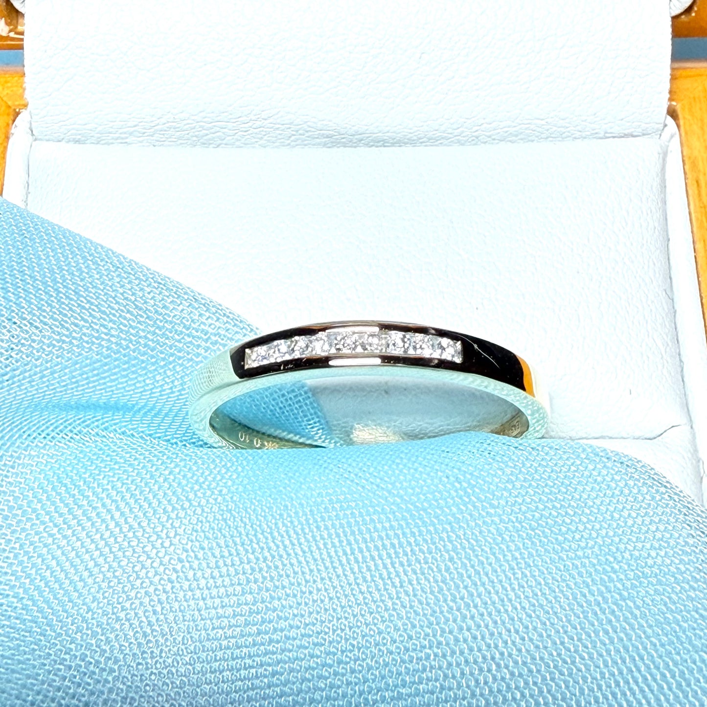 Real round cut diamond channel set eternity ring yellow gold 10 points
